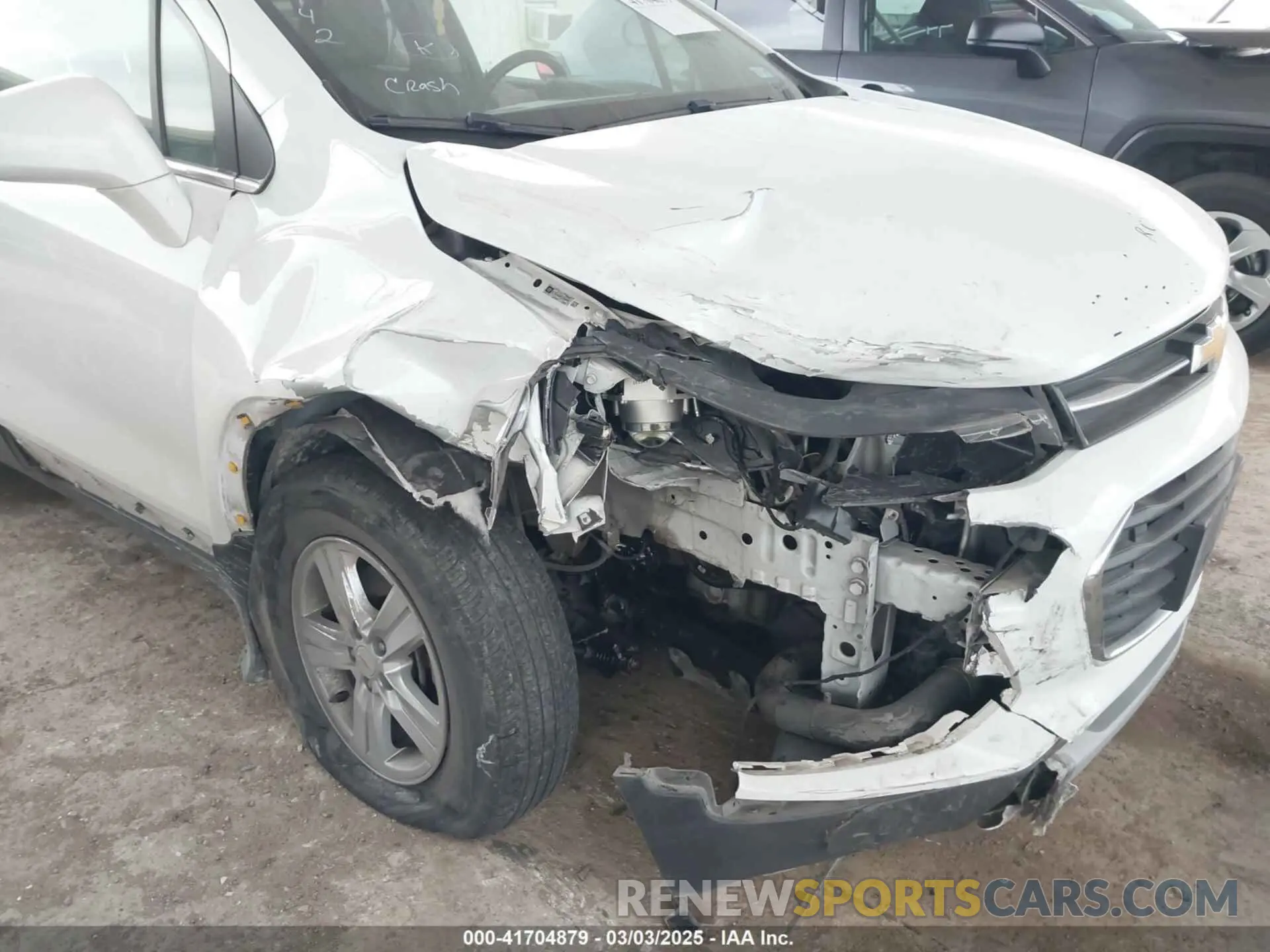 6 Photograph of a damaged car KL7CJLSBXLB010793 CHEVROLET TRAX 2020