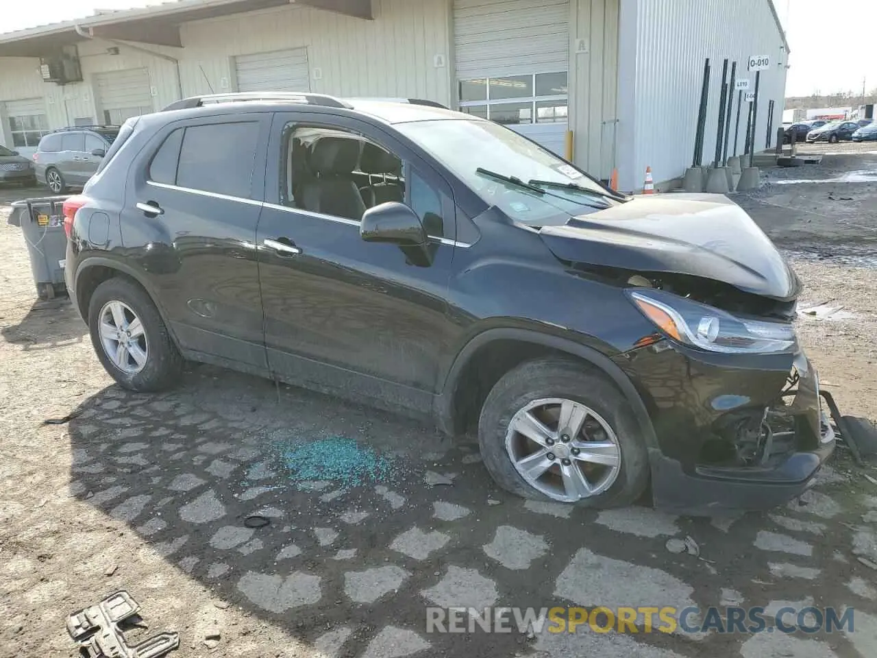 4 Photograph of a damaged car KL7CJLSBXLB037279 CHEVROLET TRAX 2020