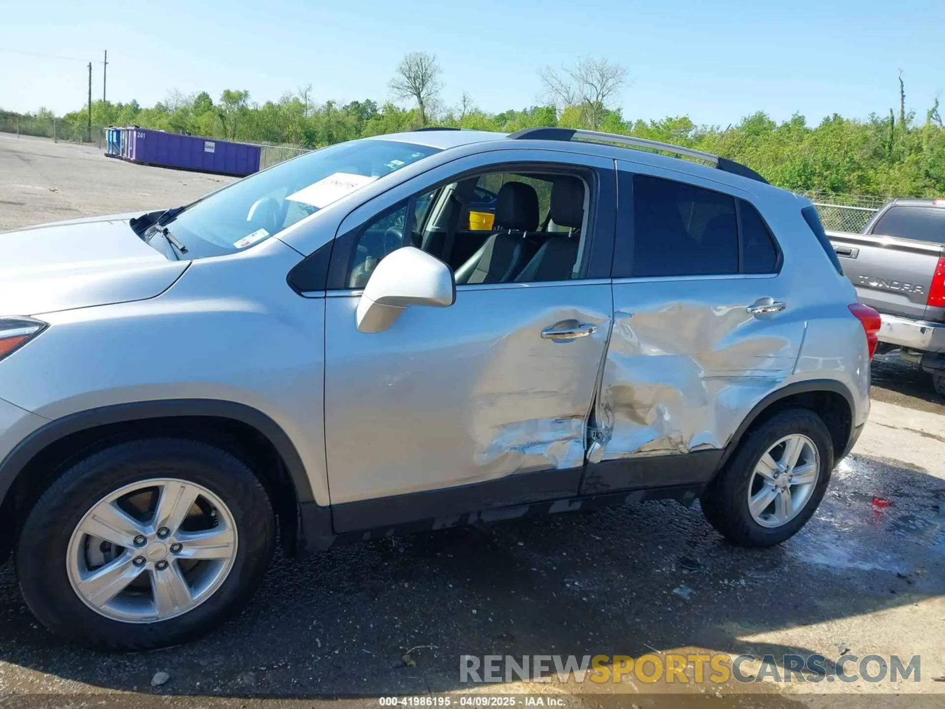 14 Photograph of a damaged car KL7CJLSBXLB039596 CHEVROLET TRAX 2020