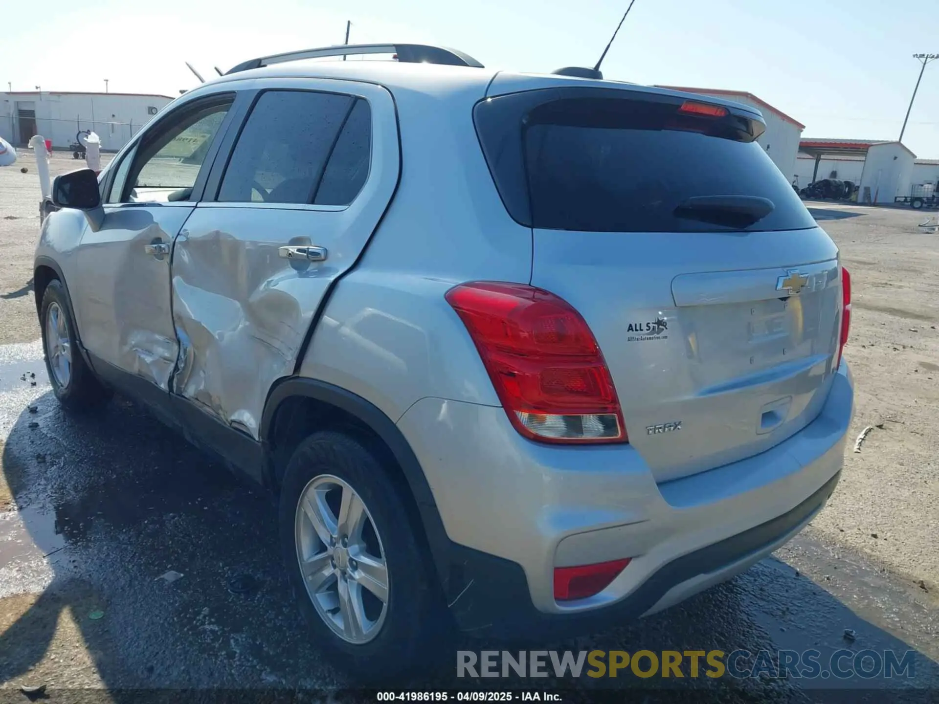 3 Photograph of a damaged car KL7CJLSBXLB039596 CHEVROLET TRAX 2020