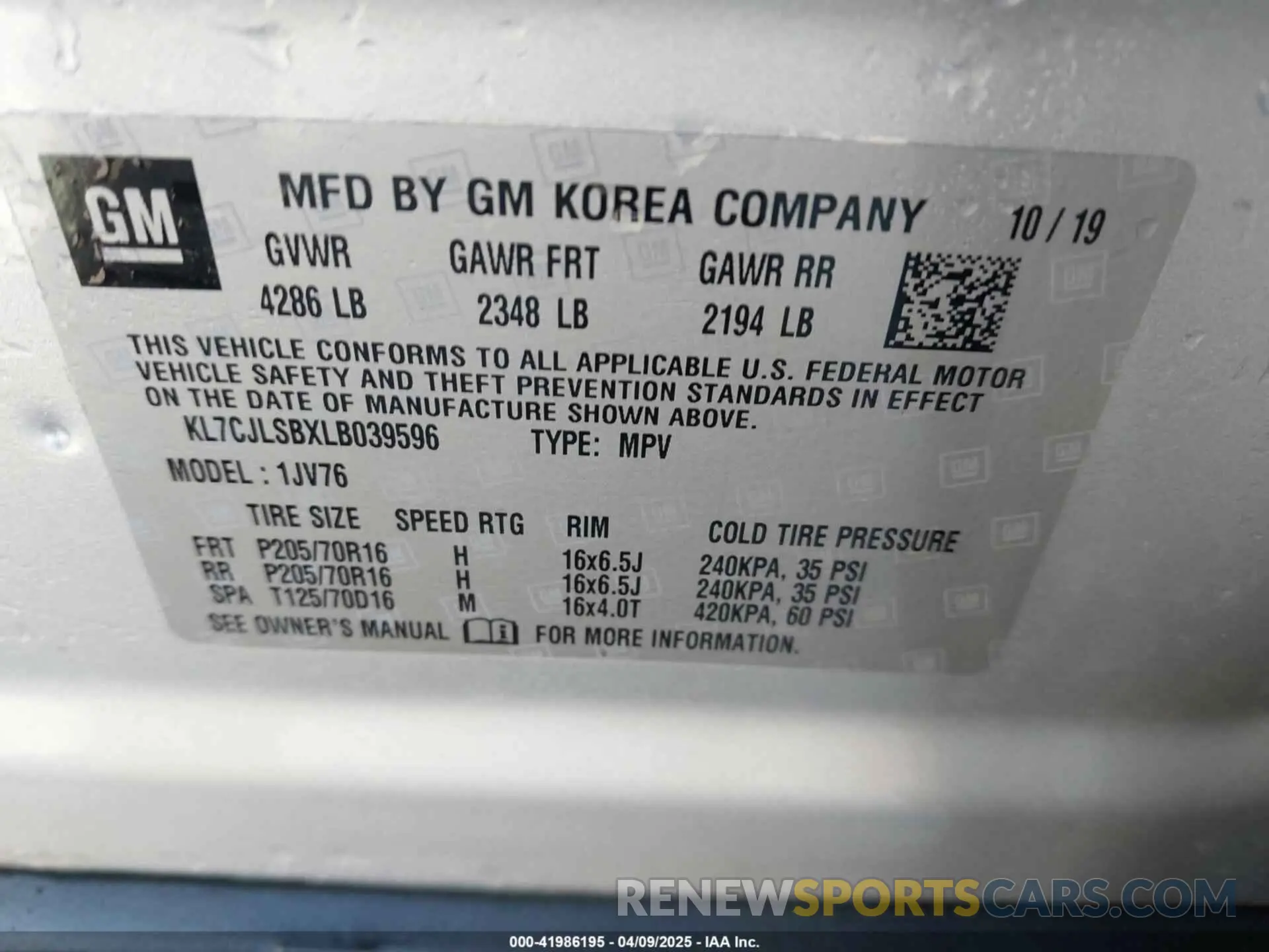 9 Photograph of a damaged car KL7CJLSBXLB039596 CHEVROLET TRAX 2020