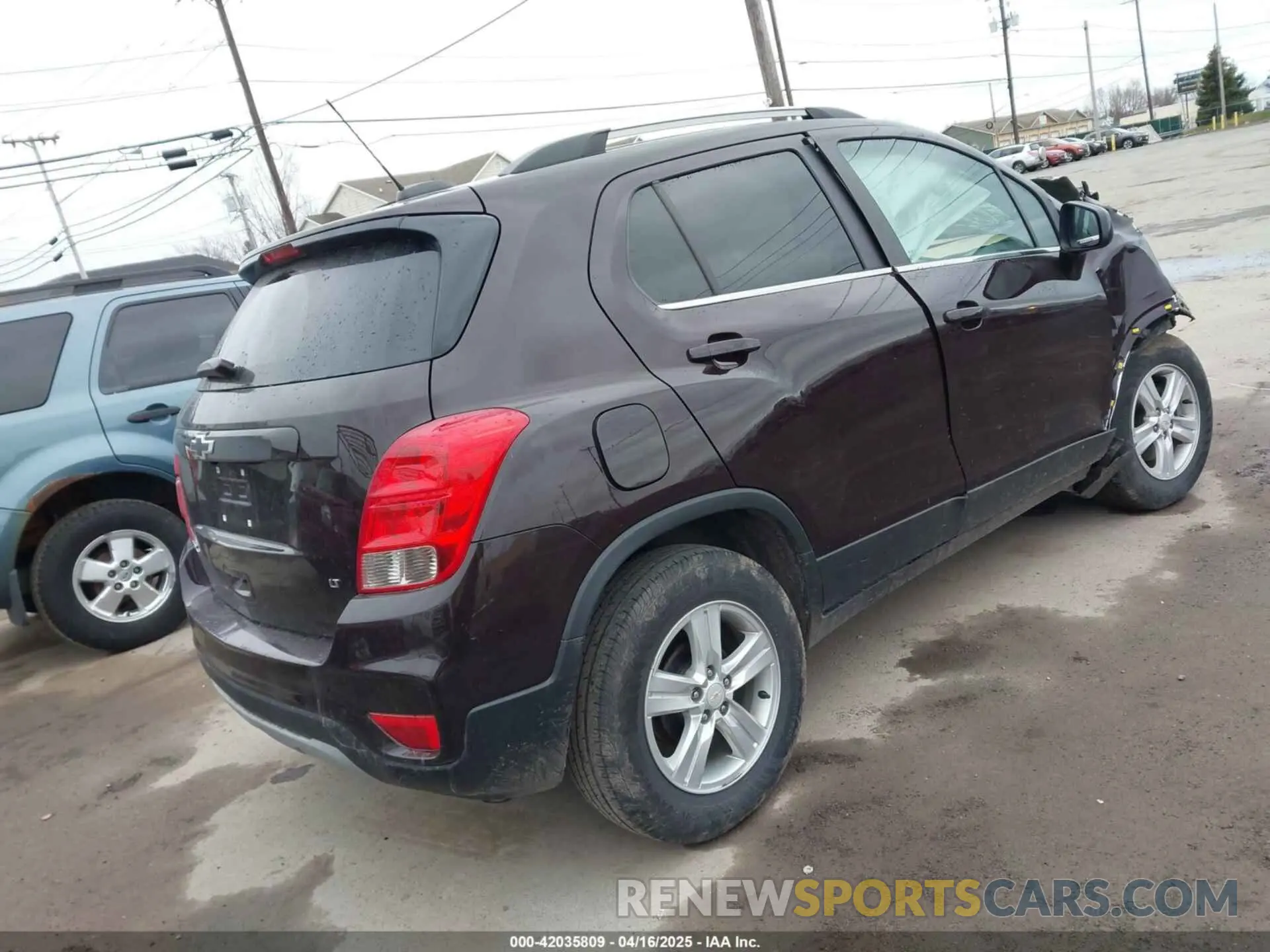 4 Photograph of a damaged car KL7CJLSBXLB346928 CHEVROLET TRAX 2020