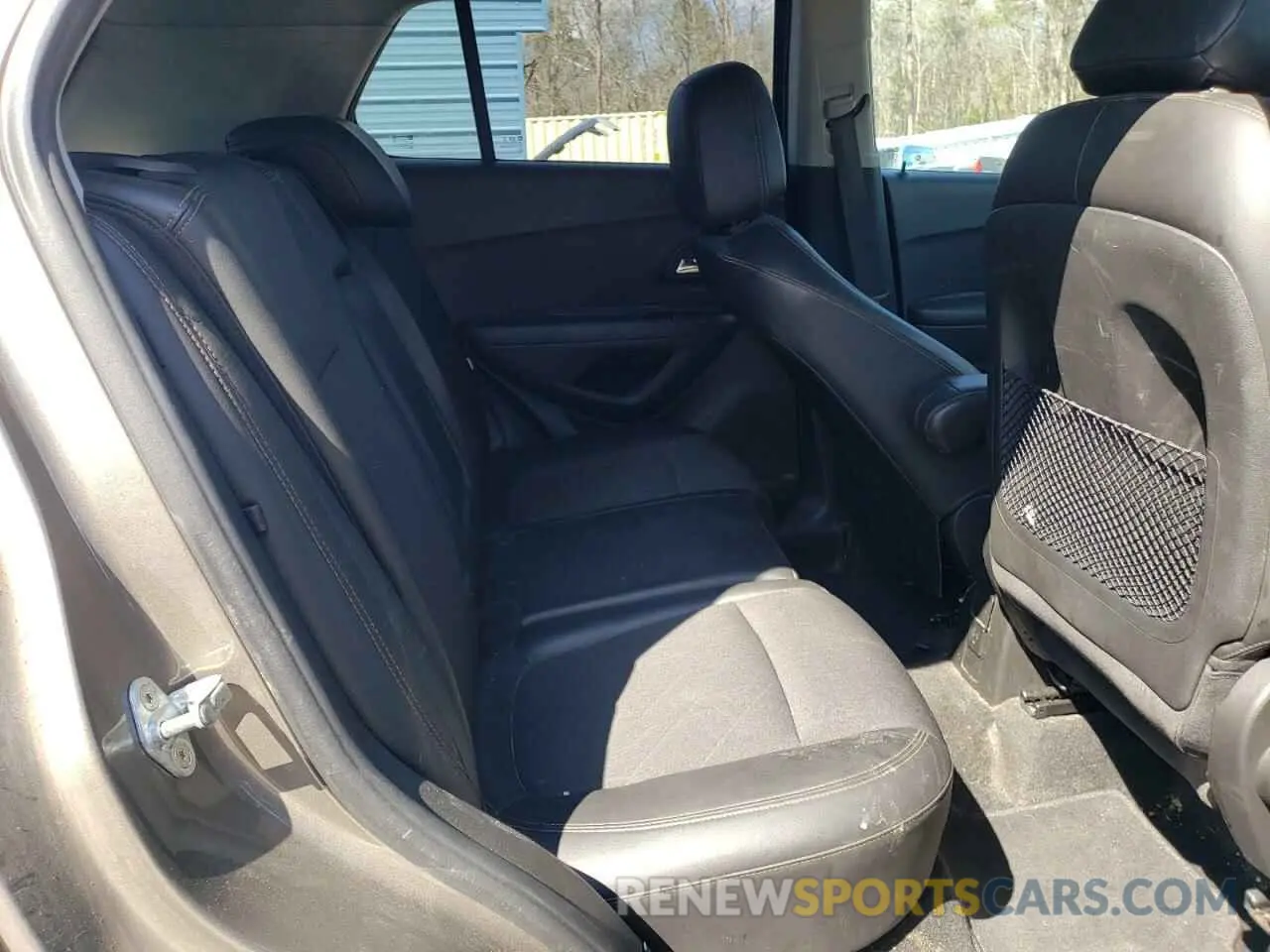 10 Photograph of a damaged car KL7CJLSBXLB352910 CHEVROLET TRAX 2020