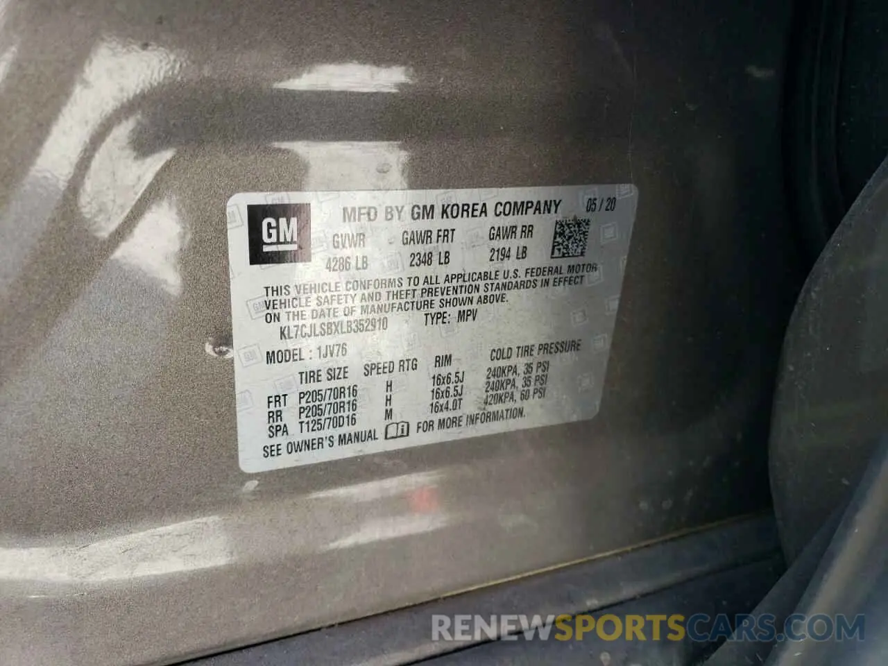 12 Photograph of a damaged car KL7CJLSBXLB352910 CHEVROLET TRAX 2020