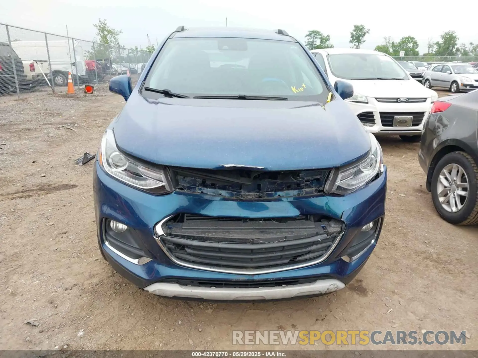 12 Photograph of a damaged car KL7CJMSB9LB326207 CHEVROLET TRAX 2020
