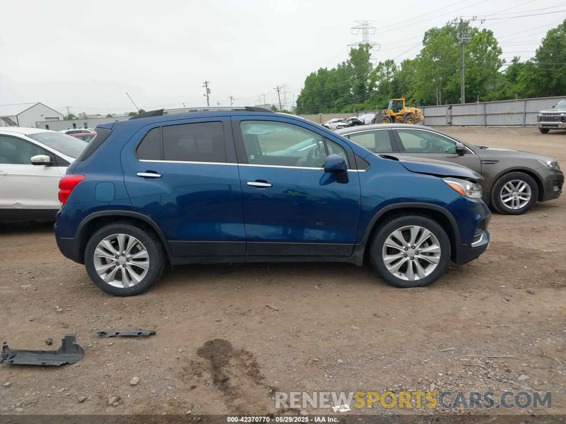 13 Photograph of a damaged car KL7CJMSB9LB326207 CHEVROLET TRAX 2020