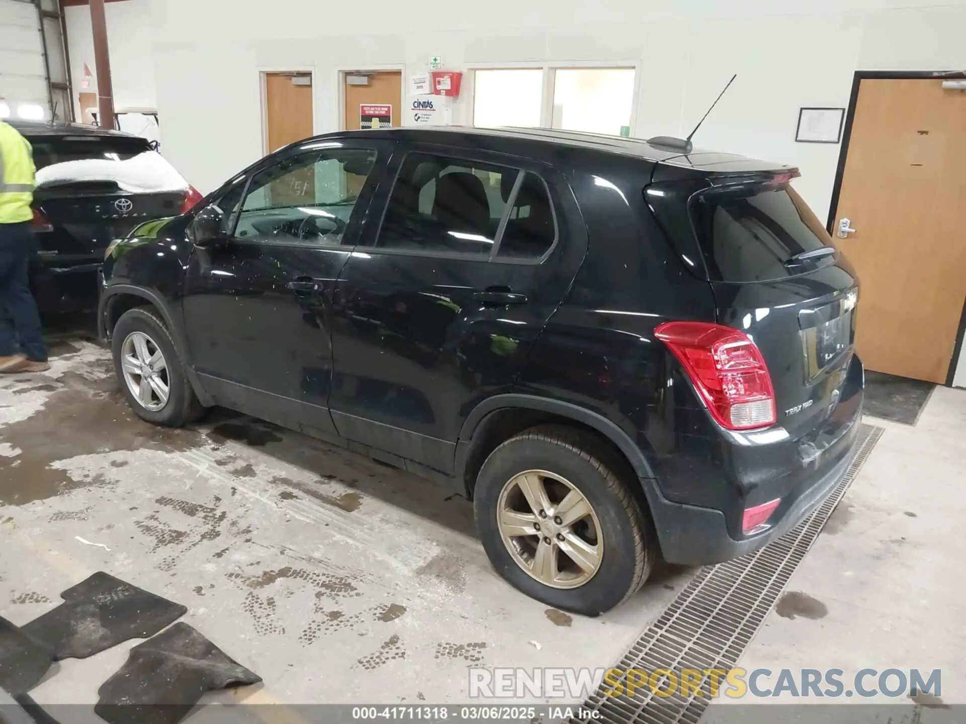 3 Photograph of a damaged car KL7CJNSB1LB319001 CHEVROLET TRAX 2020