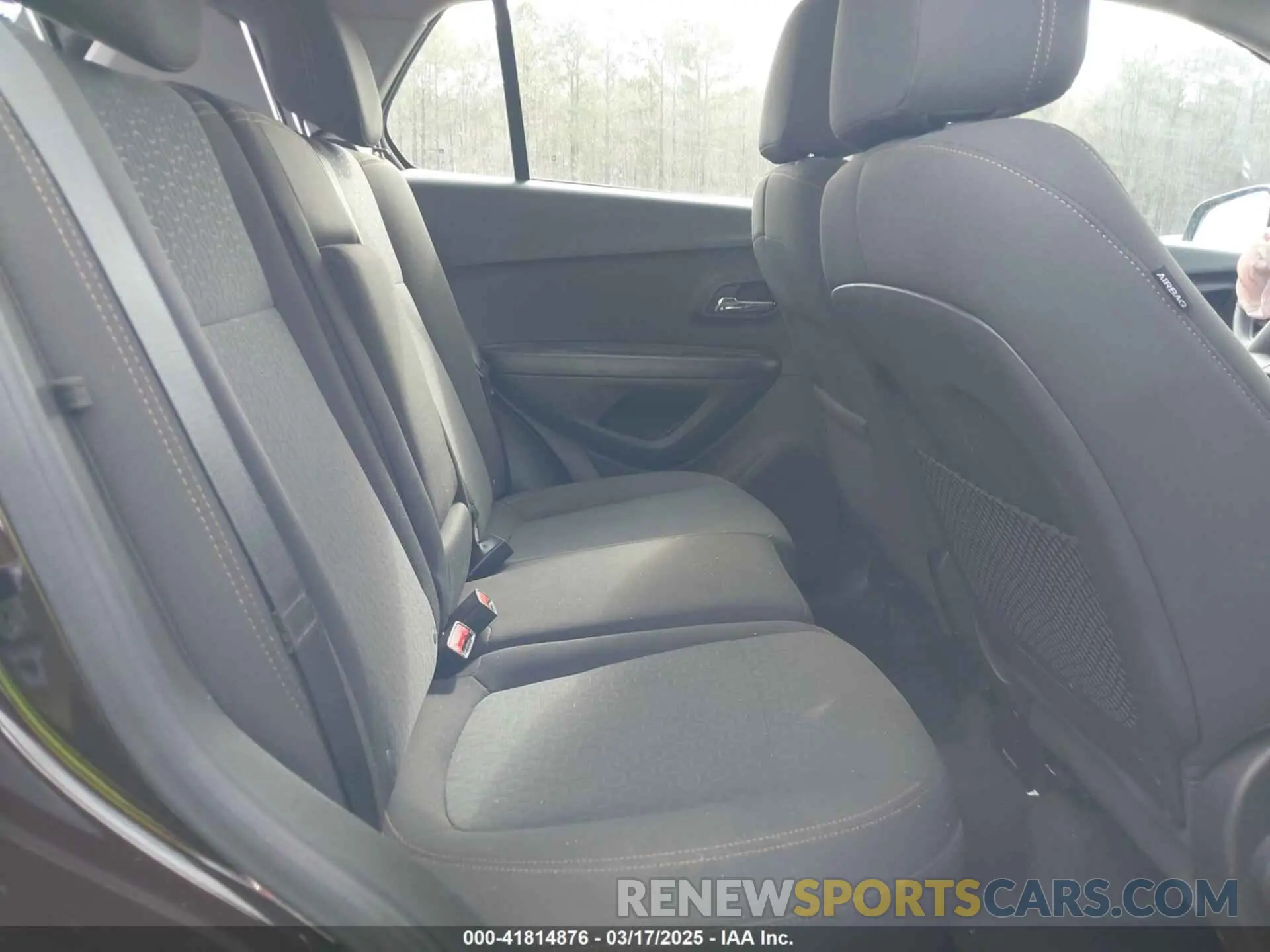 8 Photograph of a damaged car KL7CJNSB2LB336065 CHEVROLET TRAX 2020
