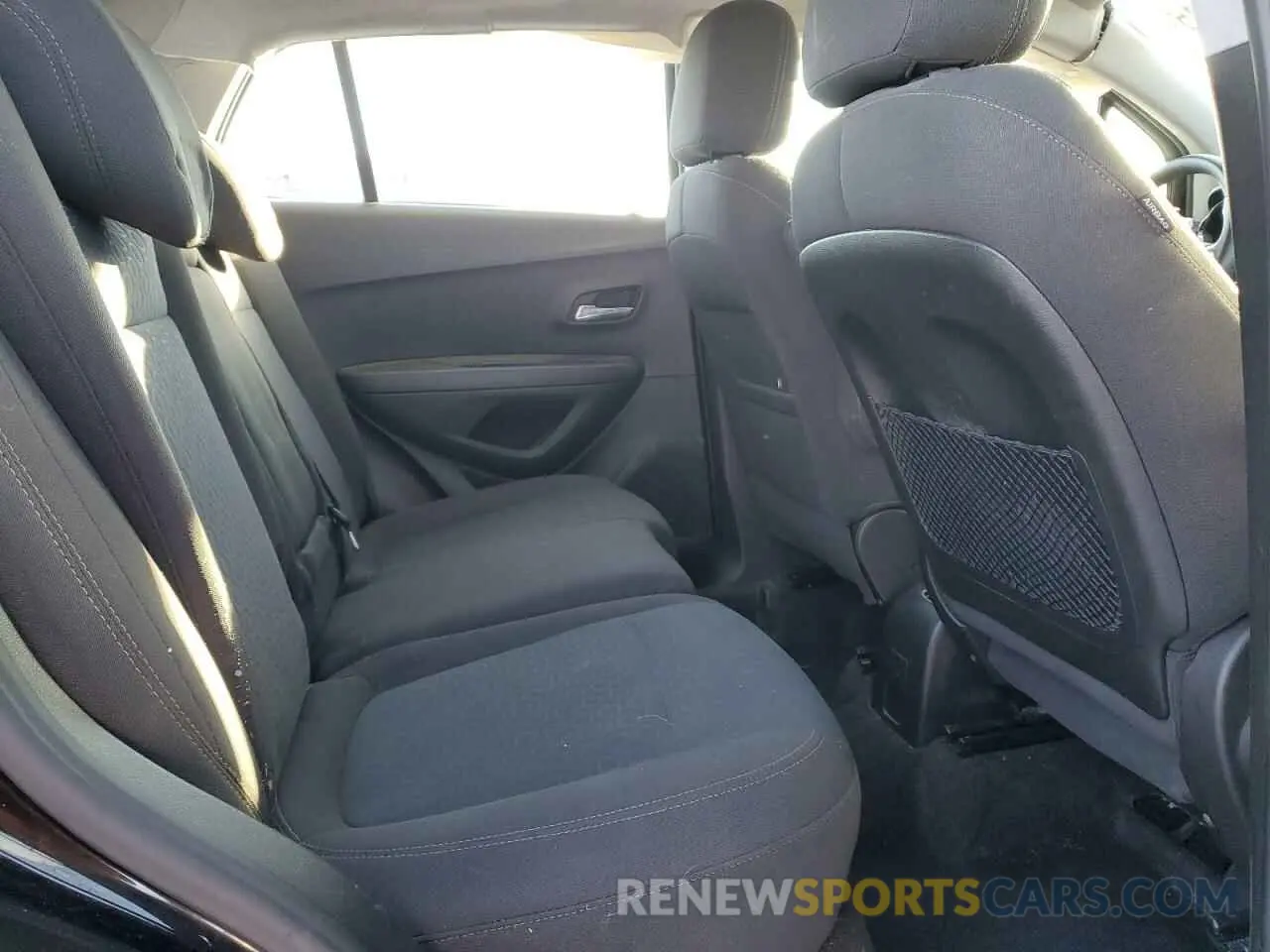11 Photograph of a damaged car KL7CJNSB3LB062827 CHEVROLET TRAX 2020