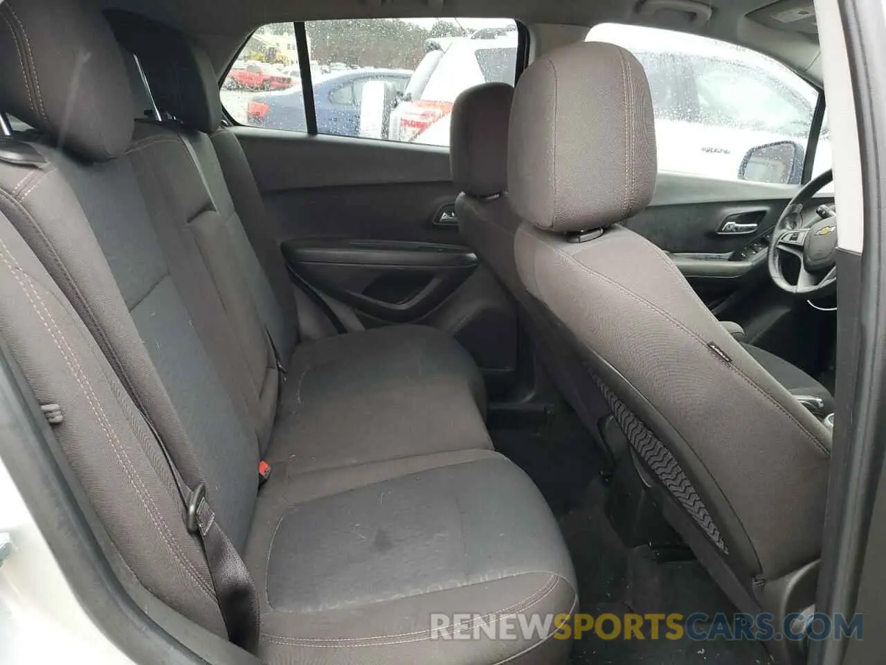 11 Photograph of a damaged car KL7CJNSB6LB030485 CHEVROLET TRAX 2020