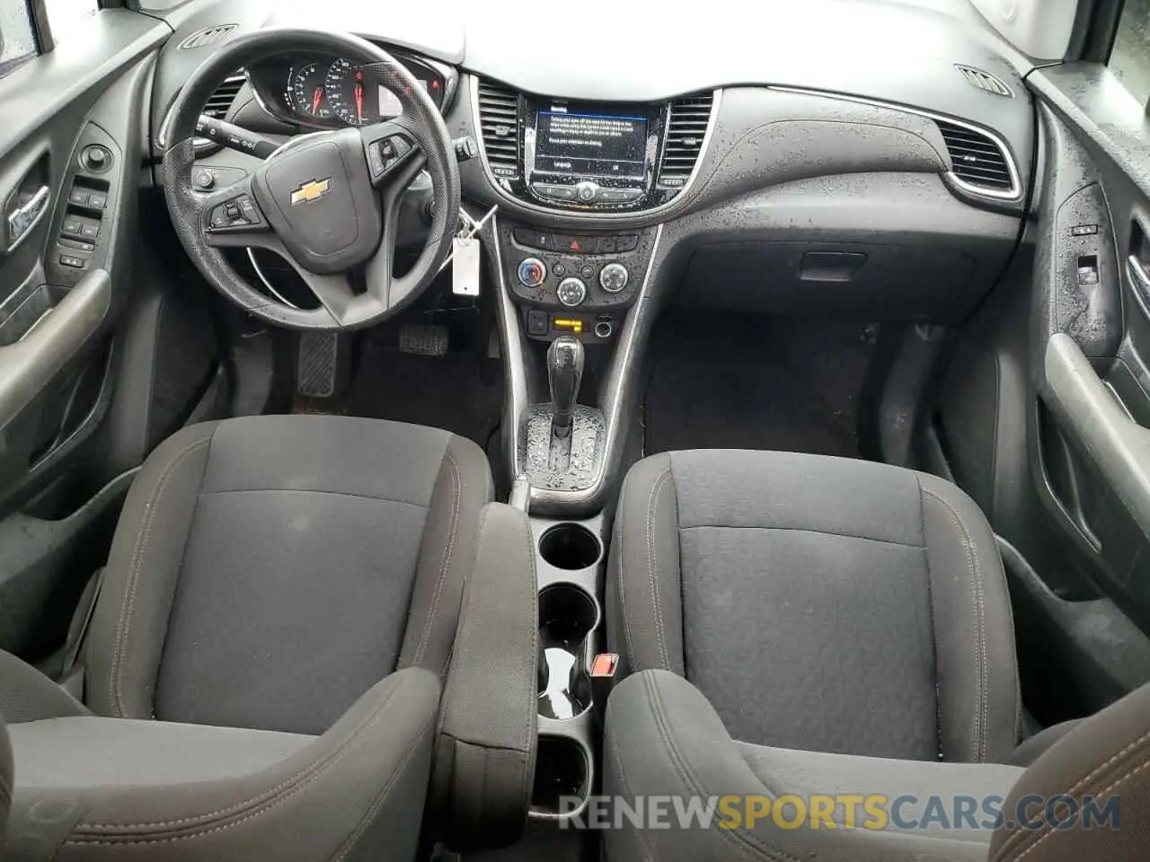 8 Photograph of a damaged car KL7CJNSB6LB030485 CHEVROLET TRAX 2020