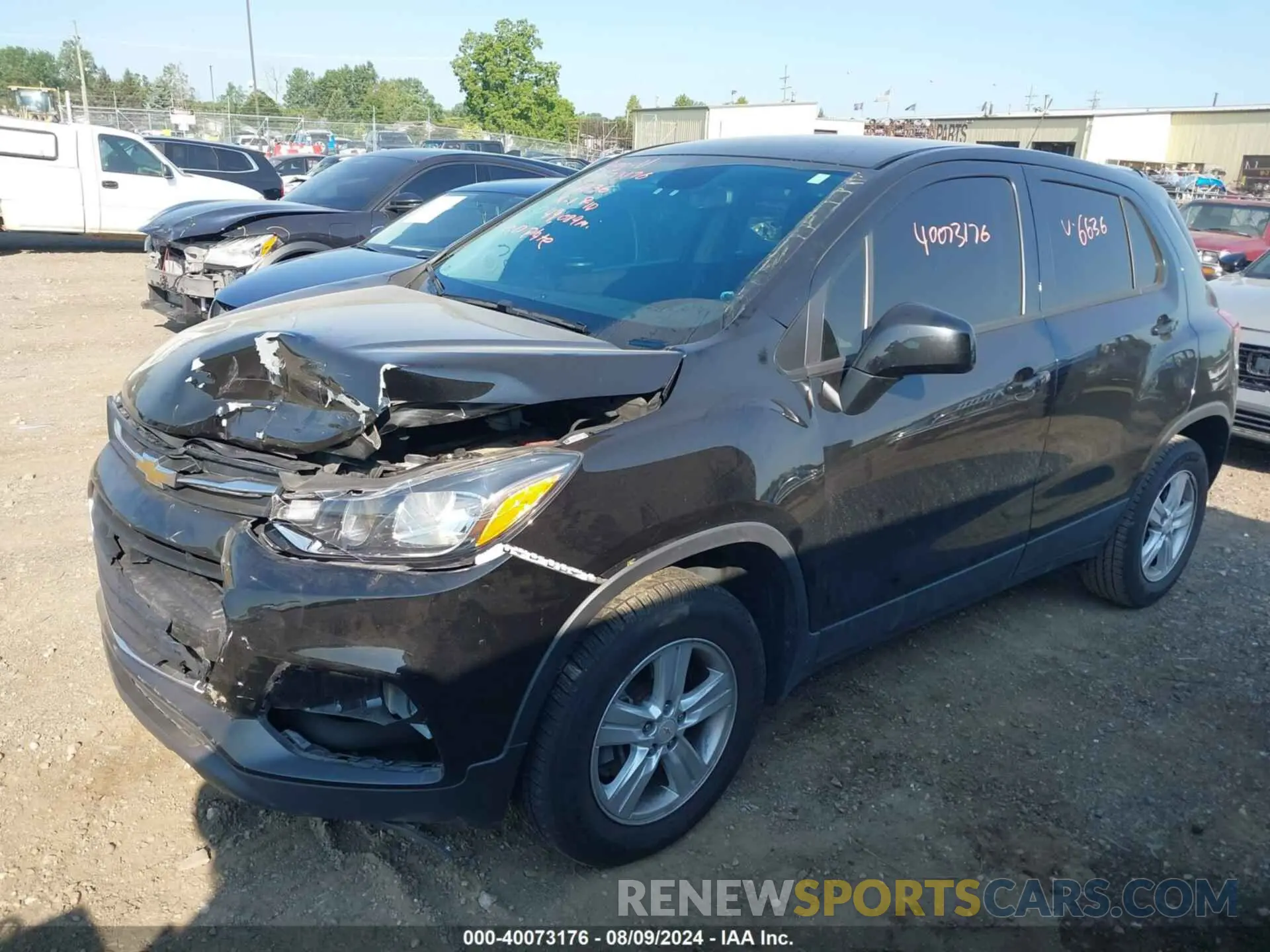 2 Photograph of a damaged car KL7CJNSB8LB016636 CHEVROLET TRAX 2020