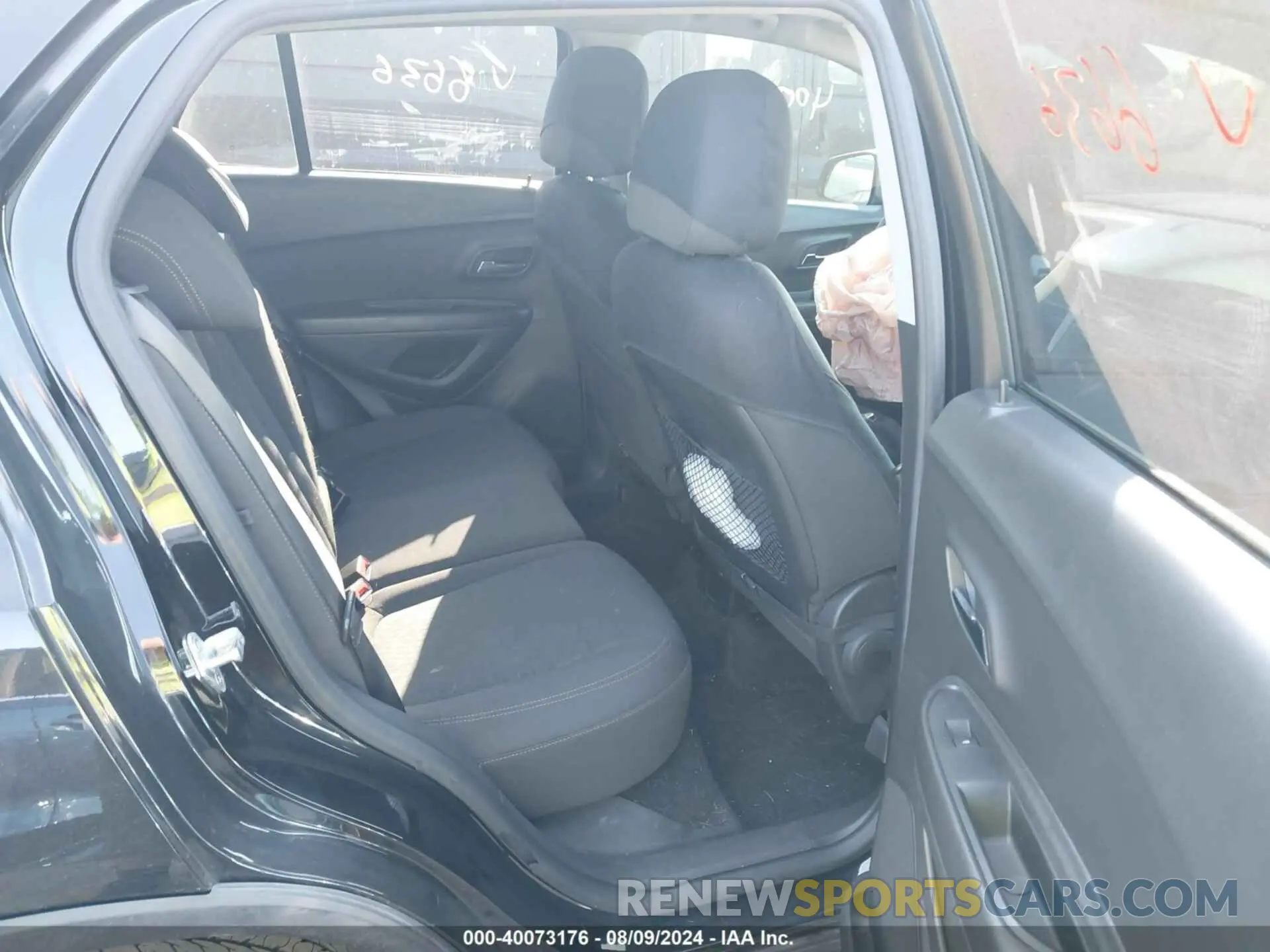 8 Photograph of a damaged car KL7CJNSB8LB016636 CHEVROLET TRAX 2020