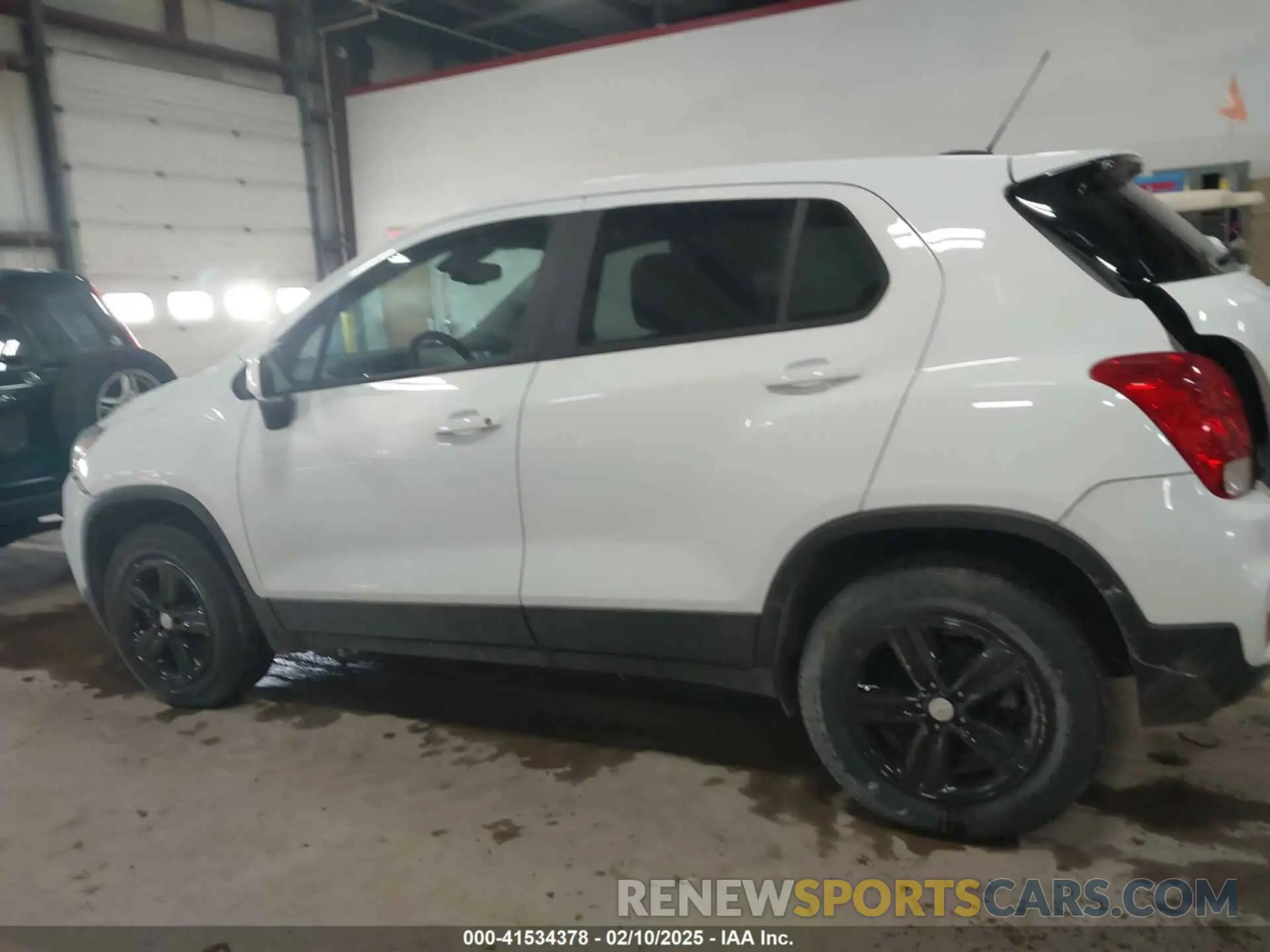 14 Photograph of a damaged car KL7CJNSB9LB084167 CHEVROLET TRAX 2020