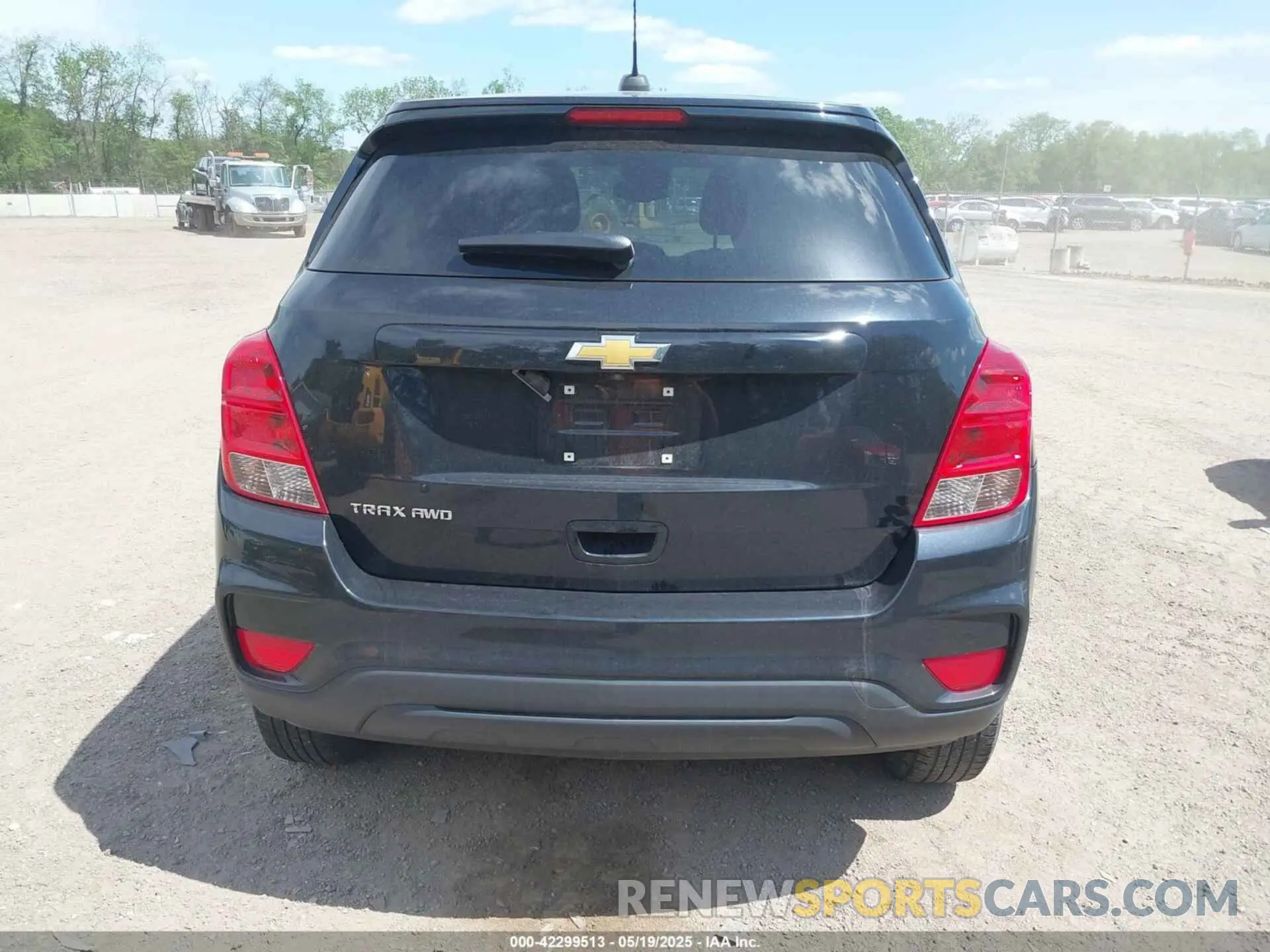 17 Photograph of a damaged car KL7CJNSBXLB031638 CHEVROLET TRAX 2020