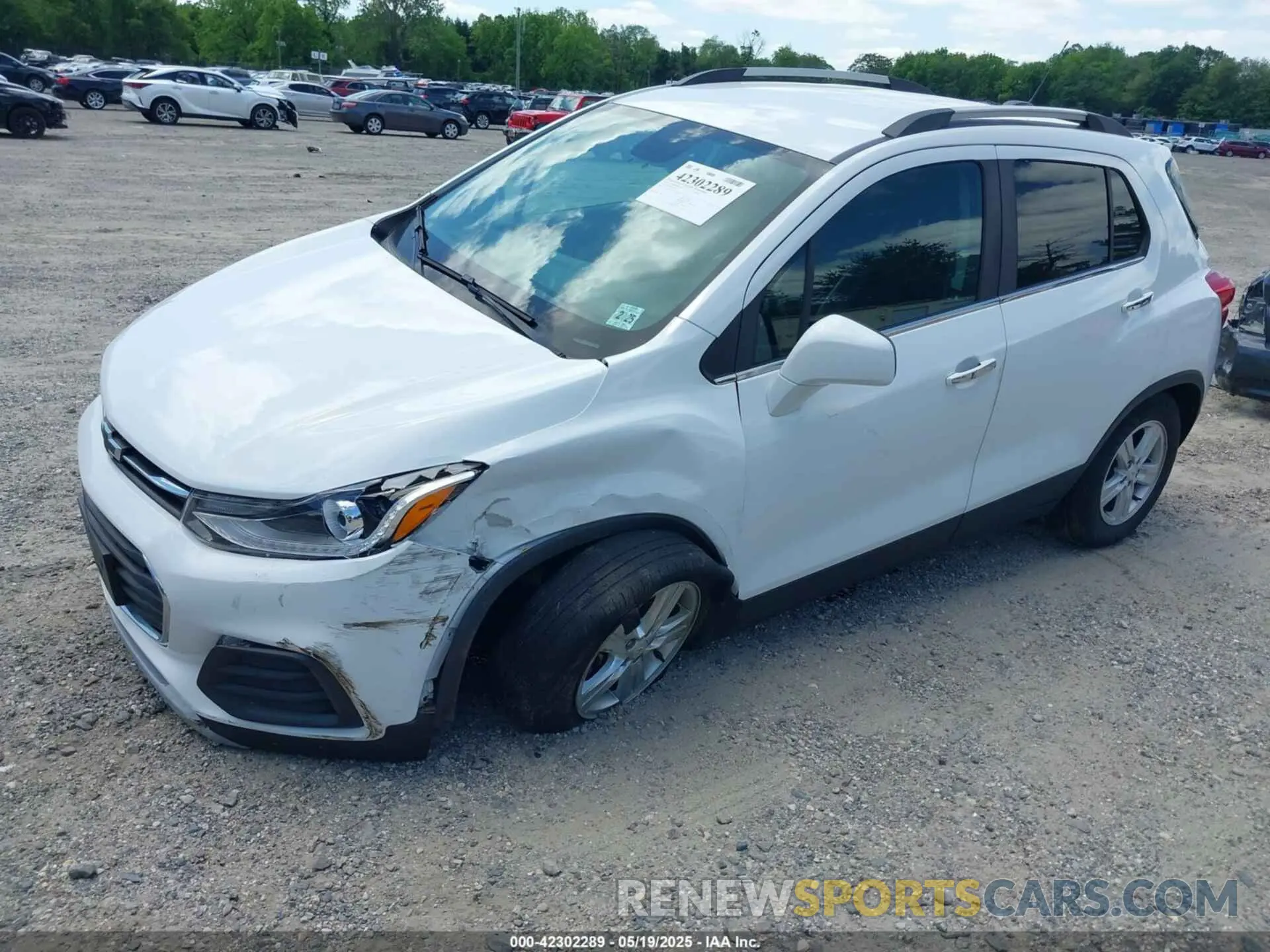 2 Photograph of a damaged car KL7CJPSB0LB057547 CHEVROLET TRAX 2020