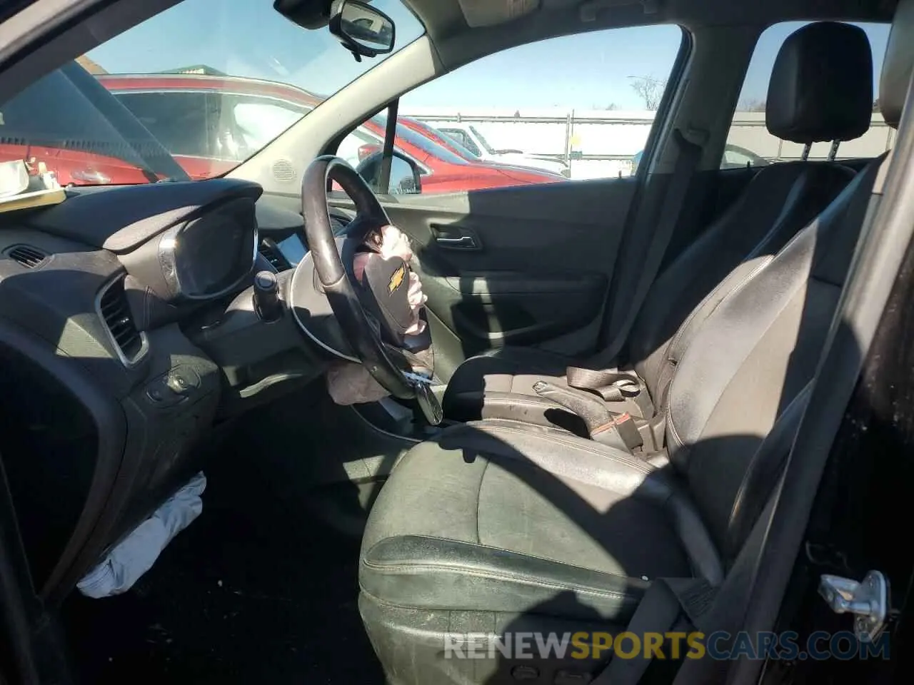 7 Photograph of a damaged car KL7CJPSB1LB001889 CHEVROLET TRAX 2020