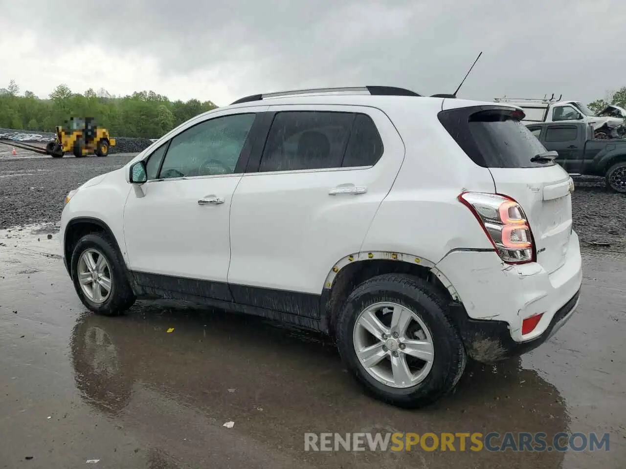 2 Photograph of a damaged car KL7CJPSB1LB063664 CHEVROLET TRAX 2020