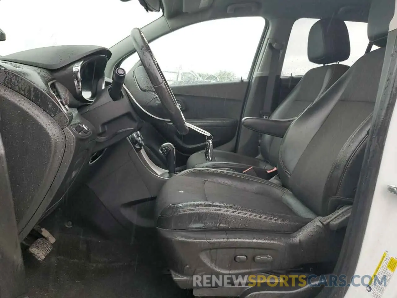 7 Photograph of a damaged car KL7CJPSB1LB063664 CHEVROLET TRAX 2020