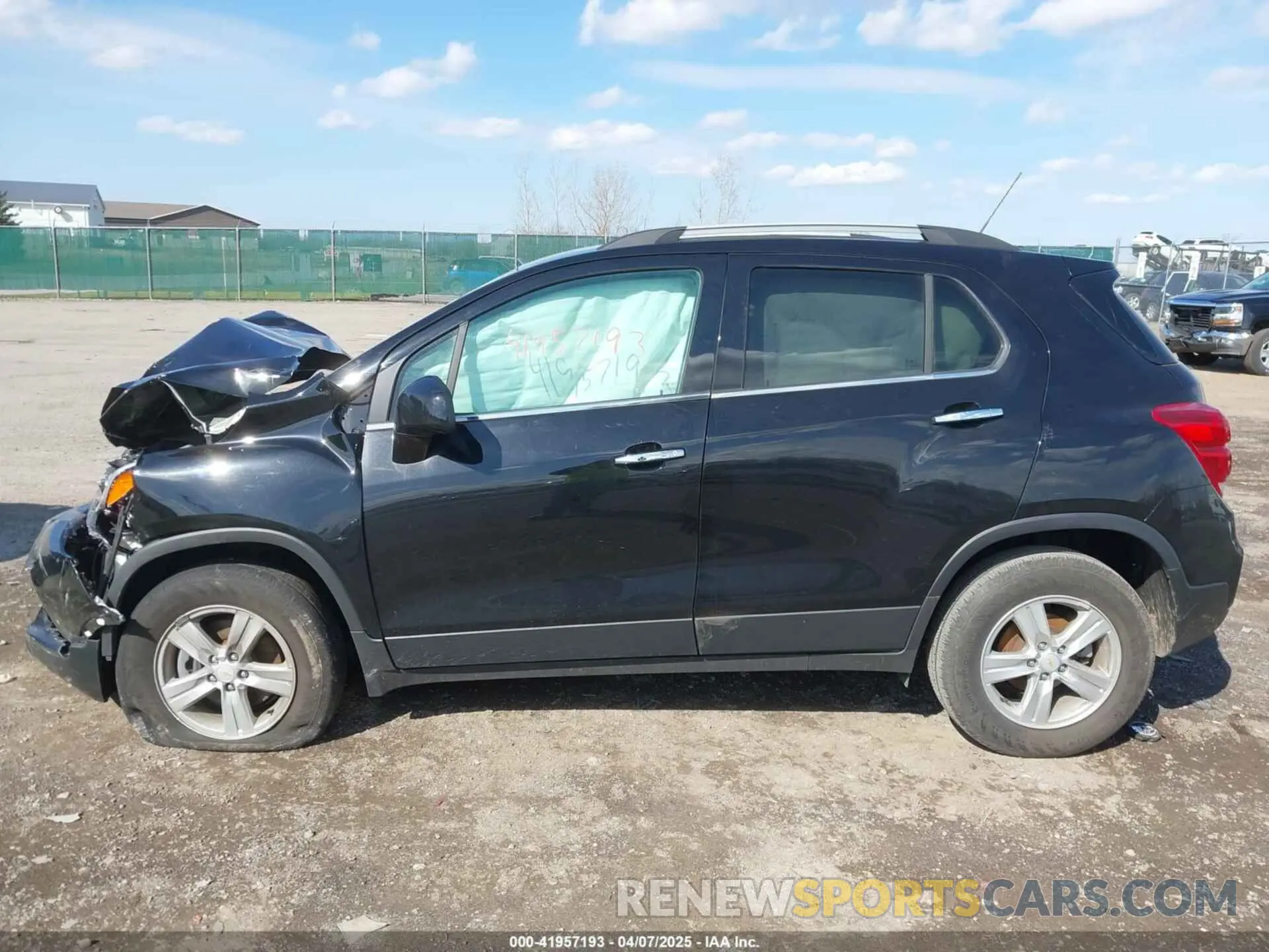 14 Photograph of a damaged car KL7CJPSB1LB071523 CHEVROLET TRAX 2020