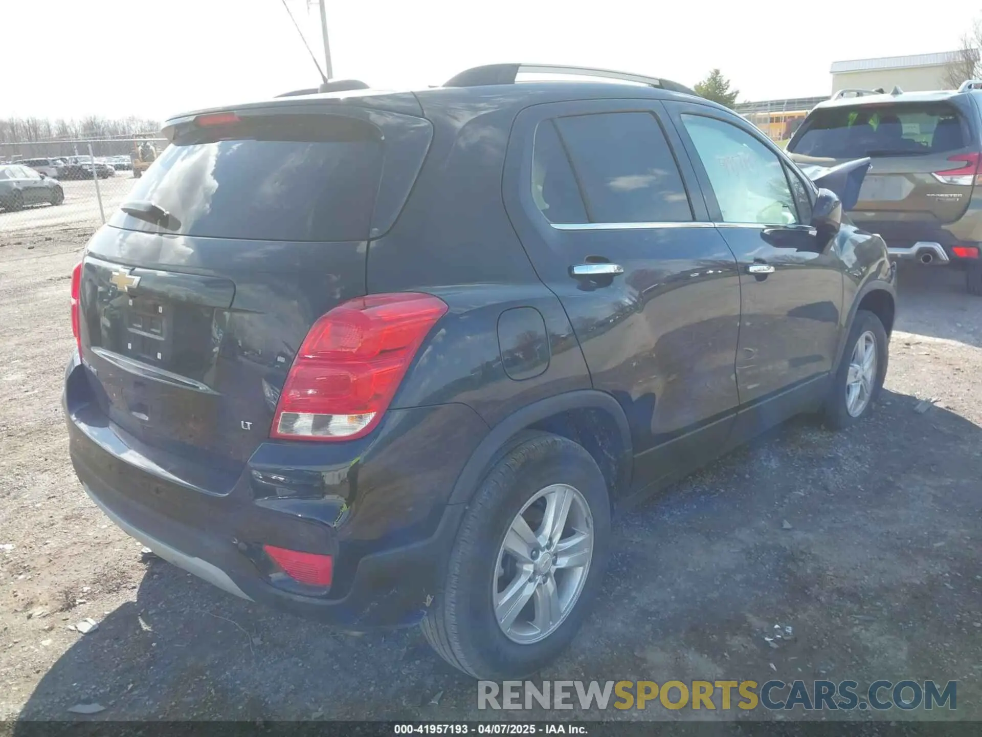 4 Photograph of a damaged car KL7CJPSB1LB071523 CHEVROLET TRAX 2020