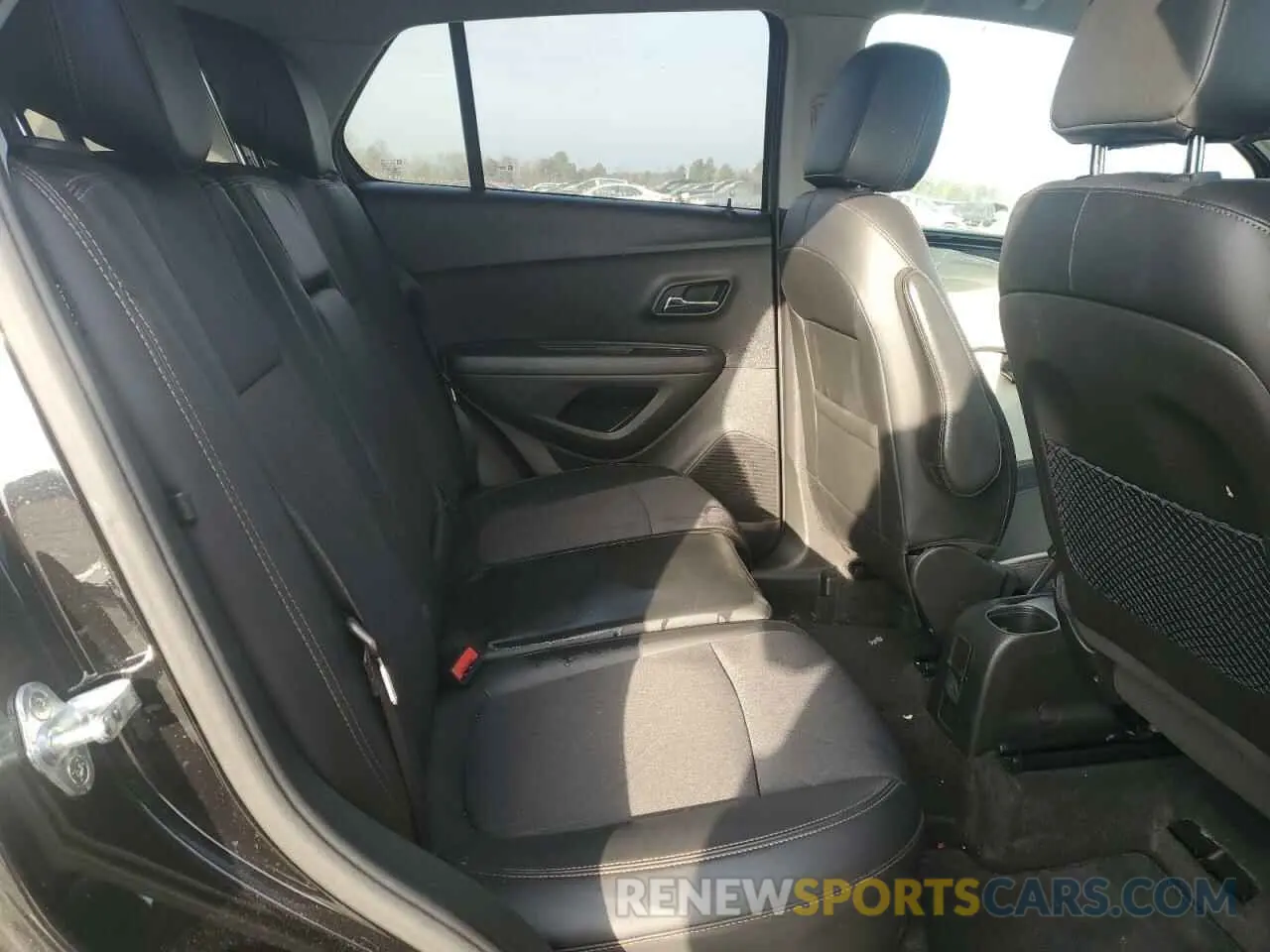 11 Photograph of a damaged car KL7CJPSB3LB033999 CHEVROLET TRAX 2020