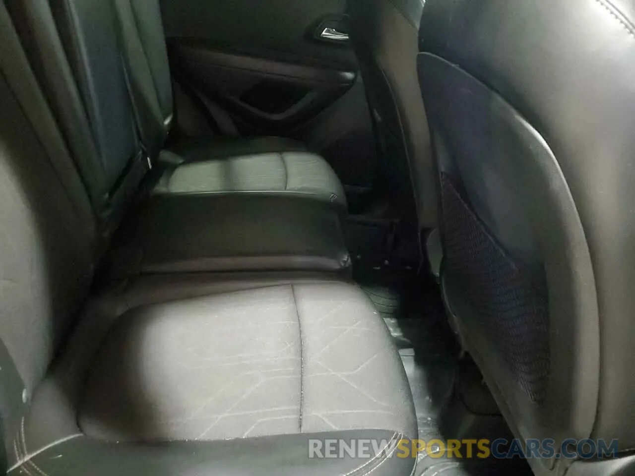 11 Photograph of a damaged car KL7CJPSB5LB026116 CHEVROLET TRAX 2020