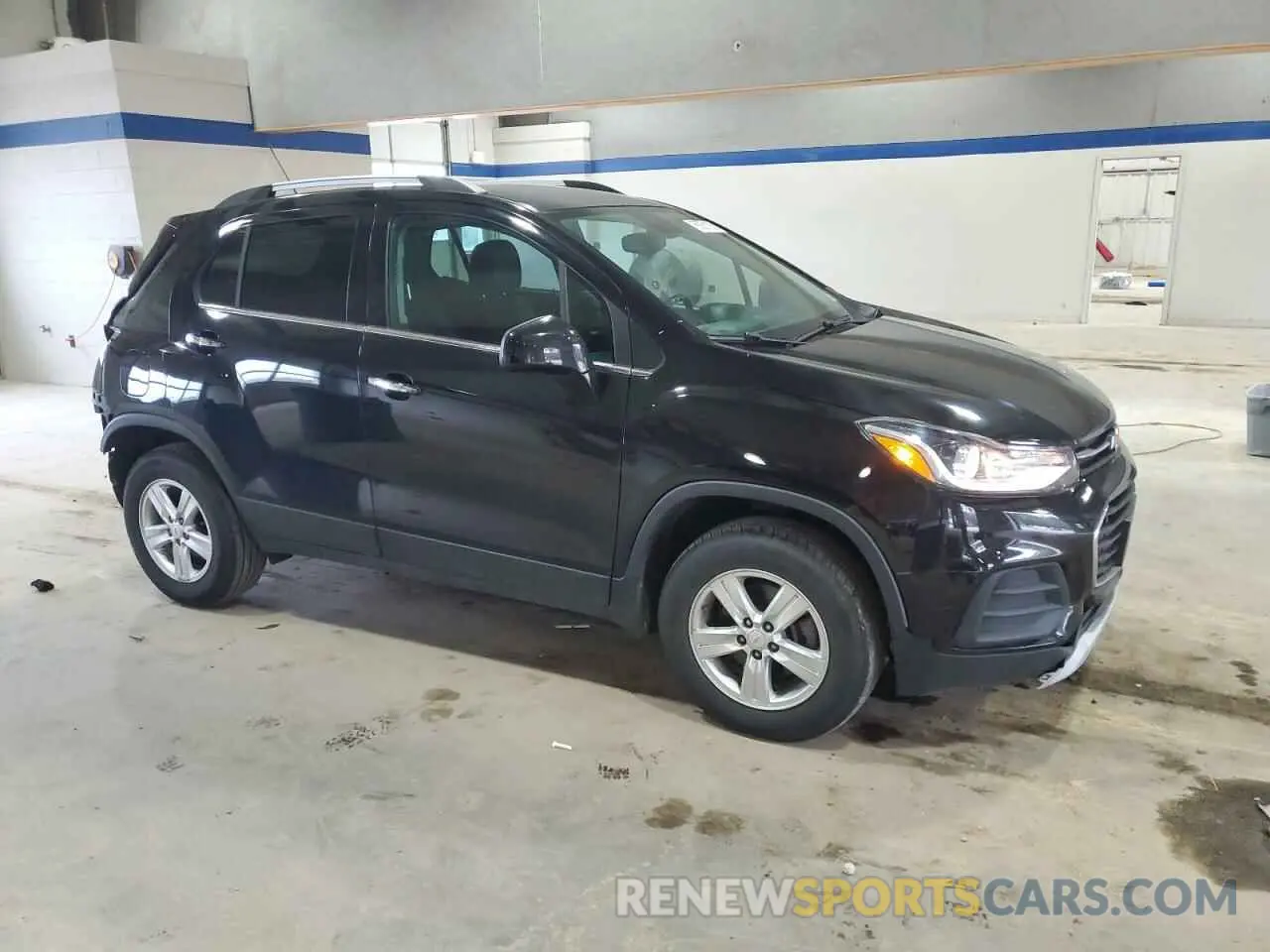 4 Photograph of a damaged car KL7CJPSB5LB026116 CHEVROLET TRAX 2020