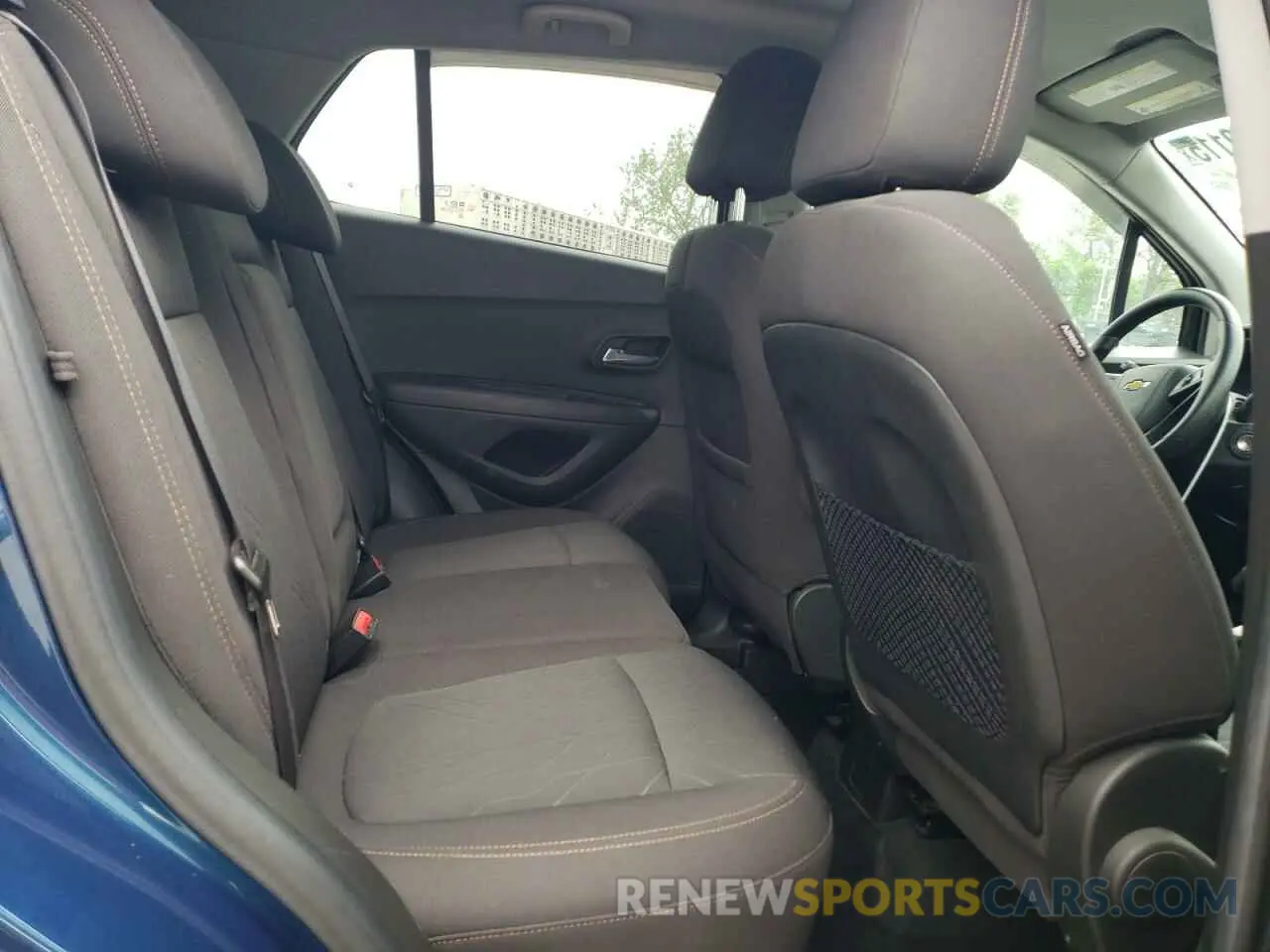 11 Photograph of a damaged car KL7CJPSB5LB334709 CHEVROLET TRAX 2020