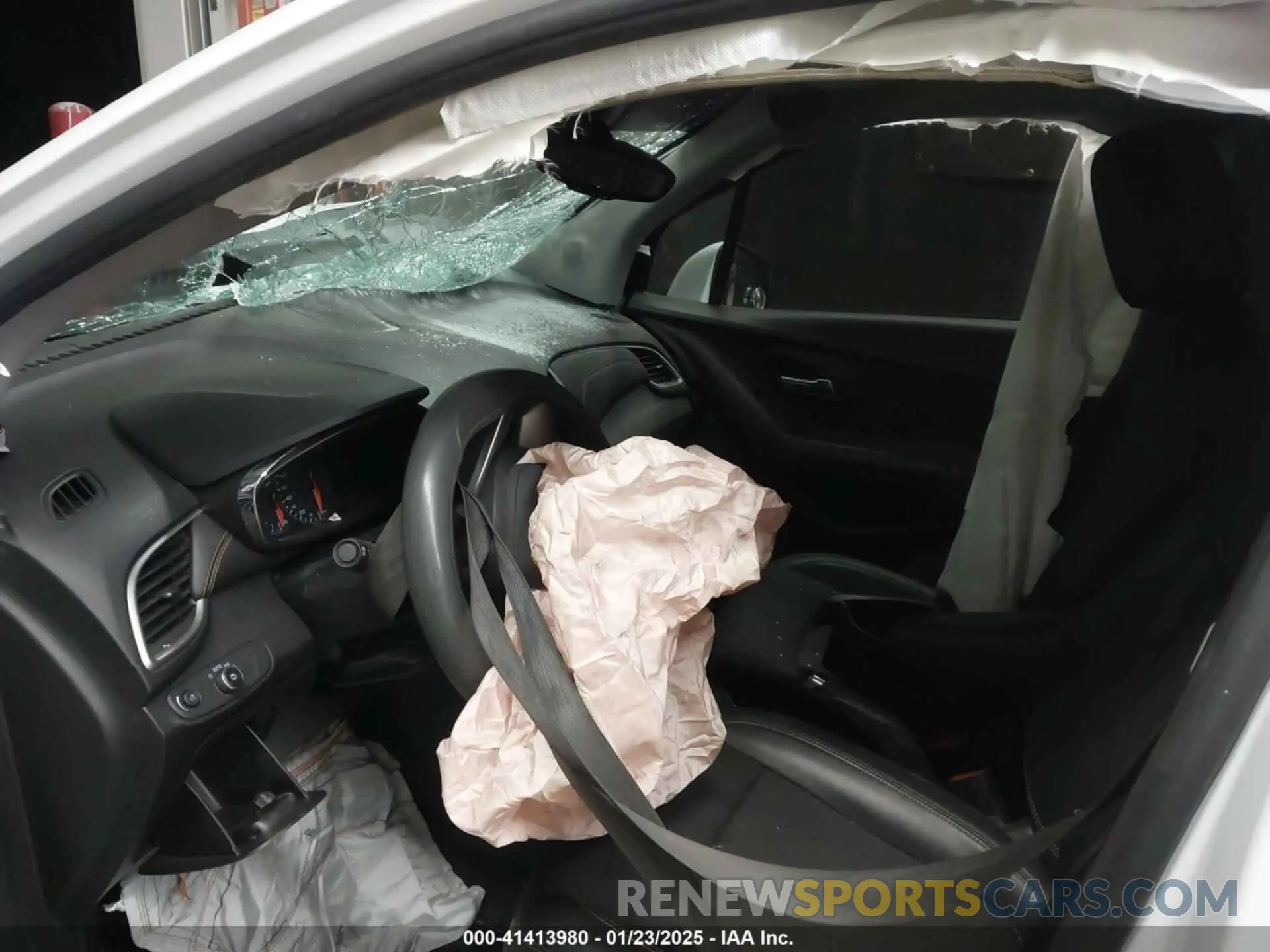 5 Photograph of a damaged car KL7CJPSB6LB005596 CHEVROLET TRAX 2020