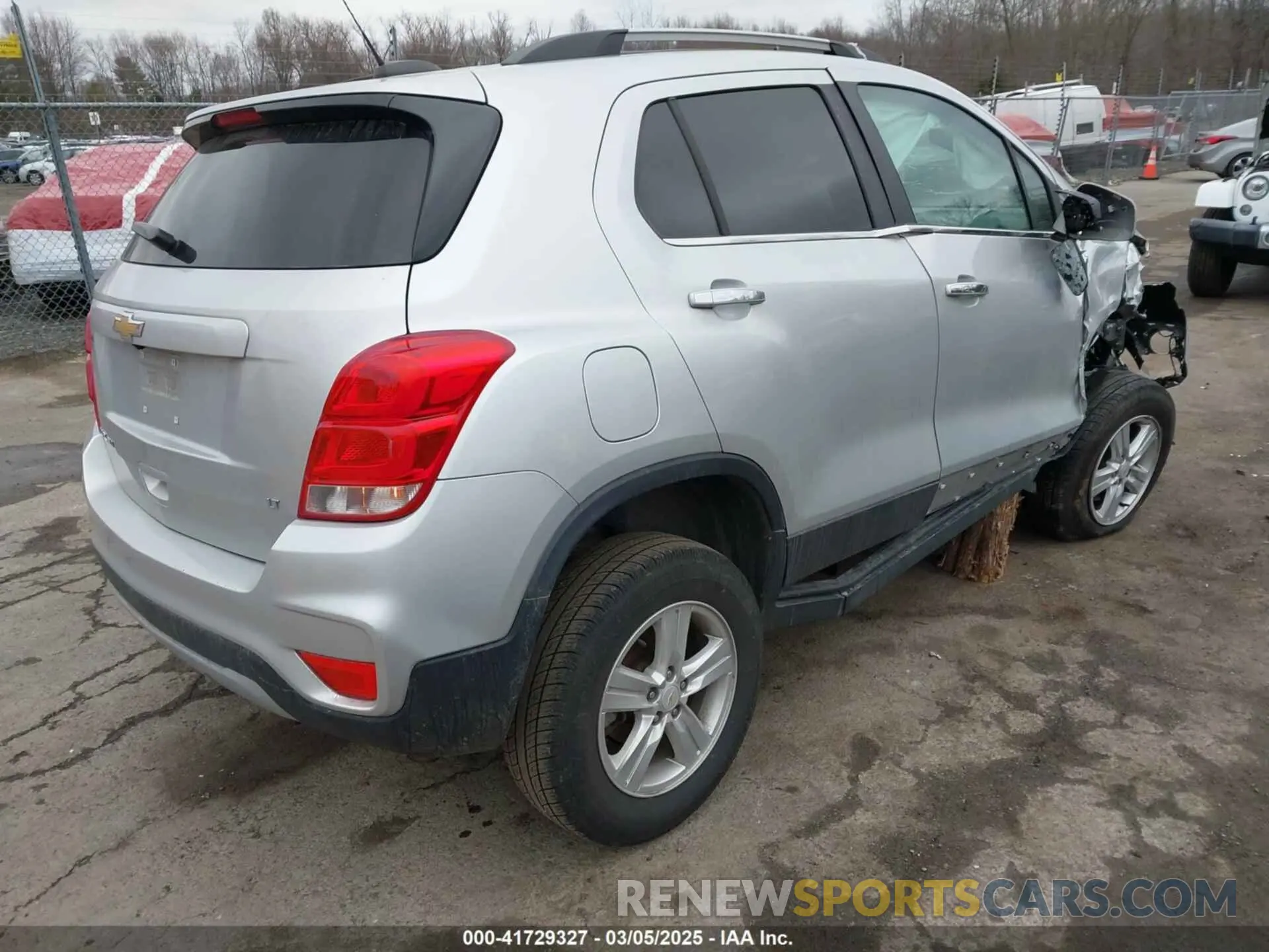 4 Photograph of a damaged car KL7CJPSB6LB040073 CHEVROLET TRAX 2020