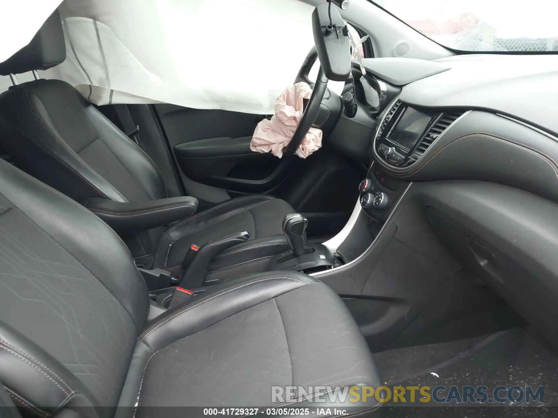 5 Photograph of a damaged car KL7CJPSB6LB040073 CHEVROLET TRAX 2020