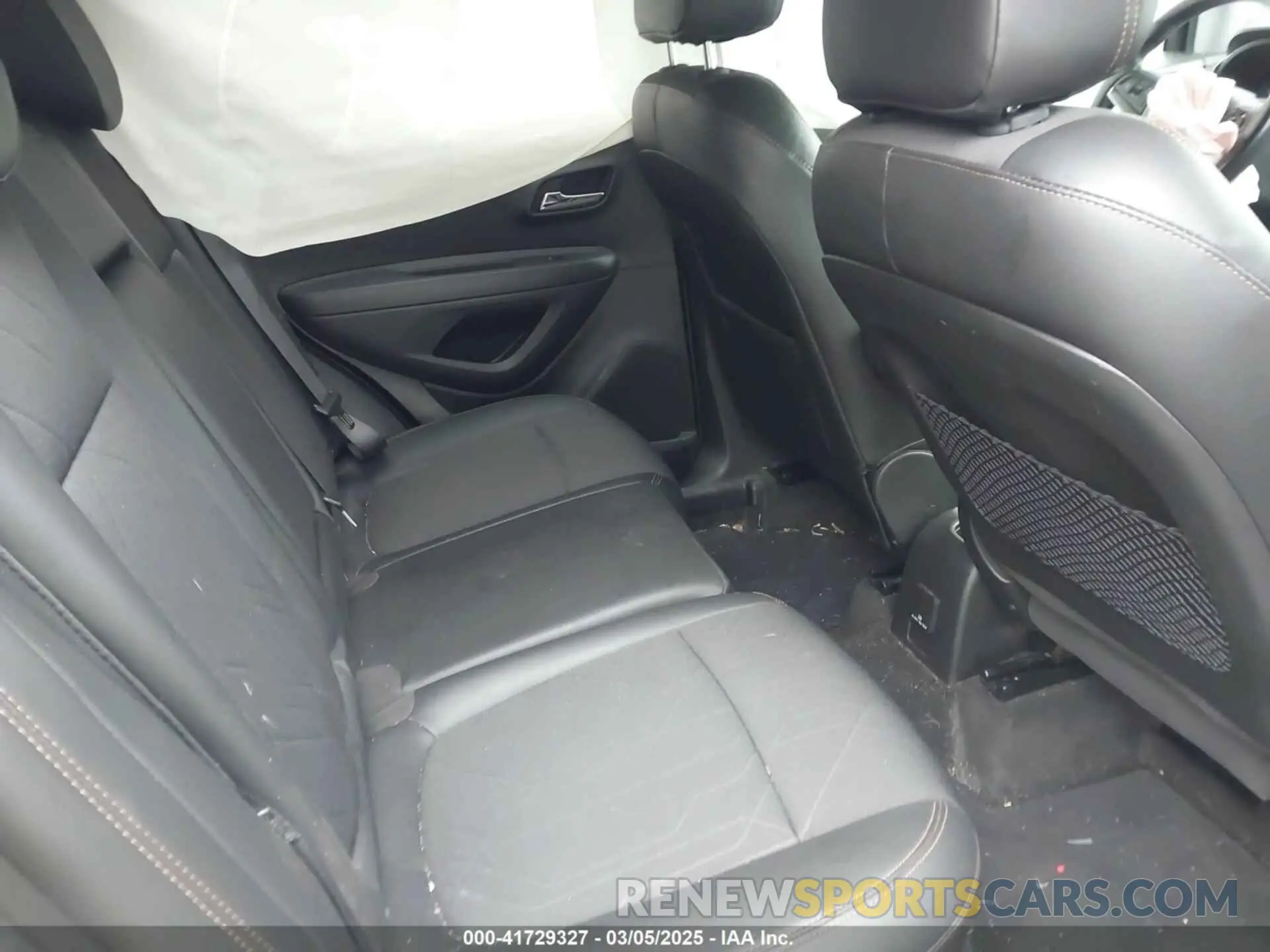 8 Photograph of a damaged car KL7CJPSB6LB040073 CHEVROLET TRAX 2020