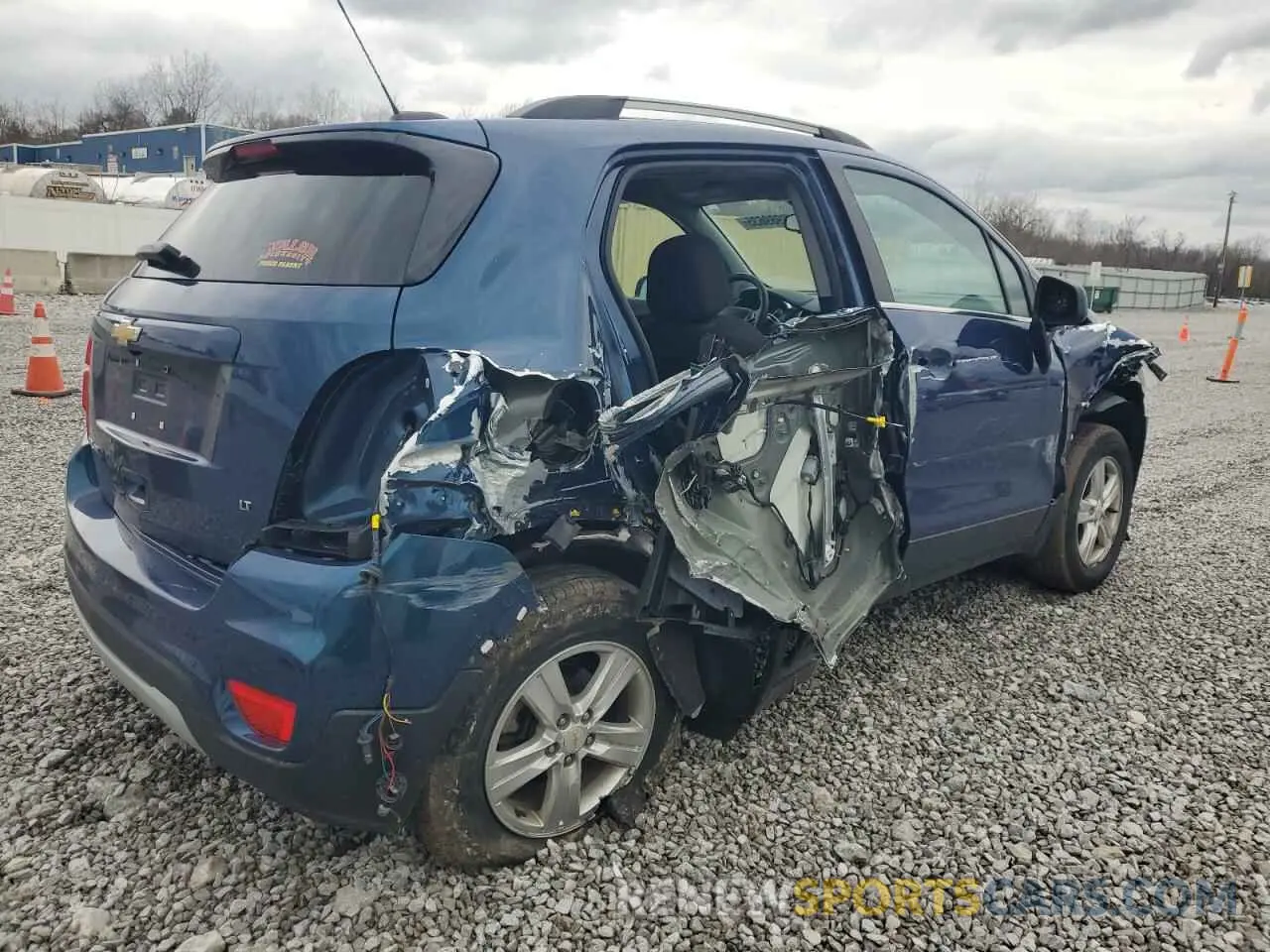 3 Photograph of a damaged car KL7CJPSB6LB329101 CHEVROLET TRAX 2020