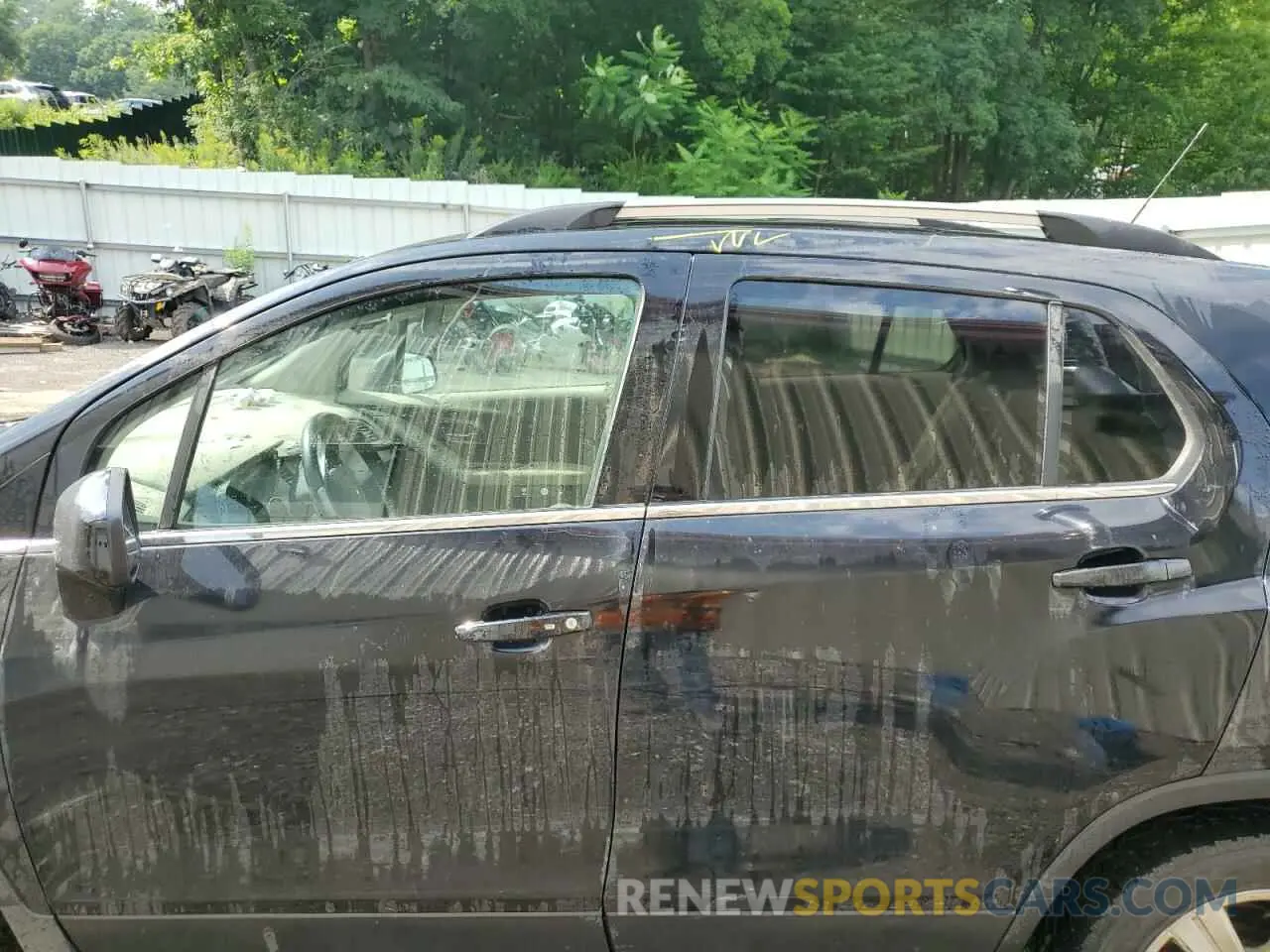 13 Photograph of a damaged car KL7CJPSB6LB331673 CHEVROLET TRAX 2020