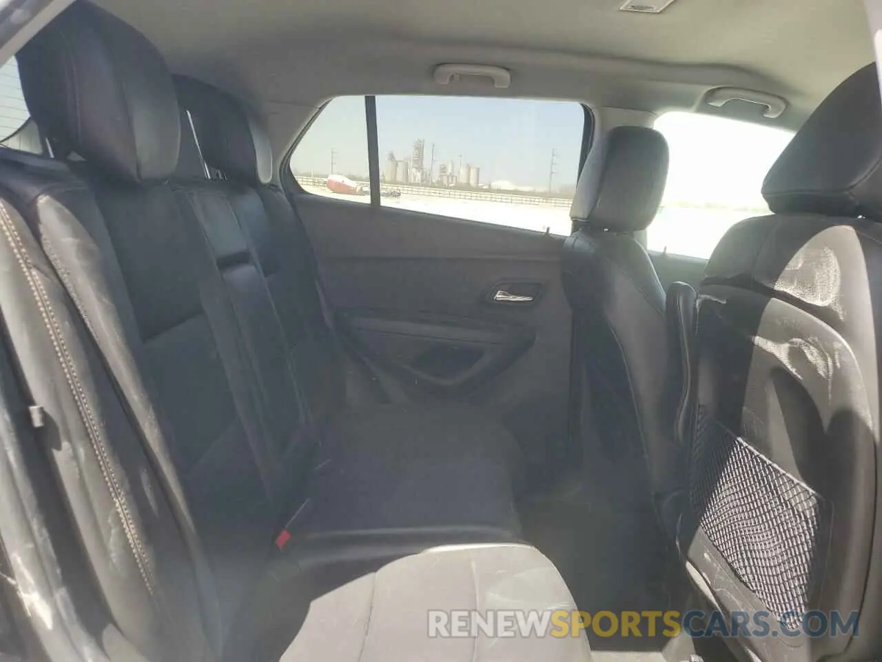 11 Photograph of a damaged car KL7CJPSB6LB351535 CHEVROLET TRAX 2020