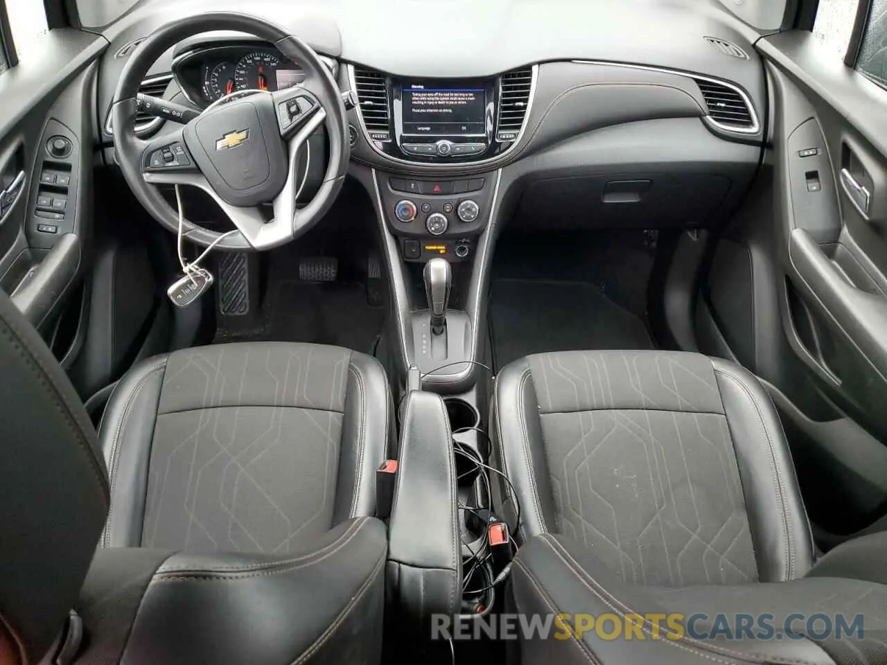 8 Photograph of a damaged car KL7CJPSB9LB061838 CHEVROLET TRAX 2020