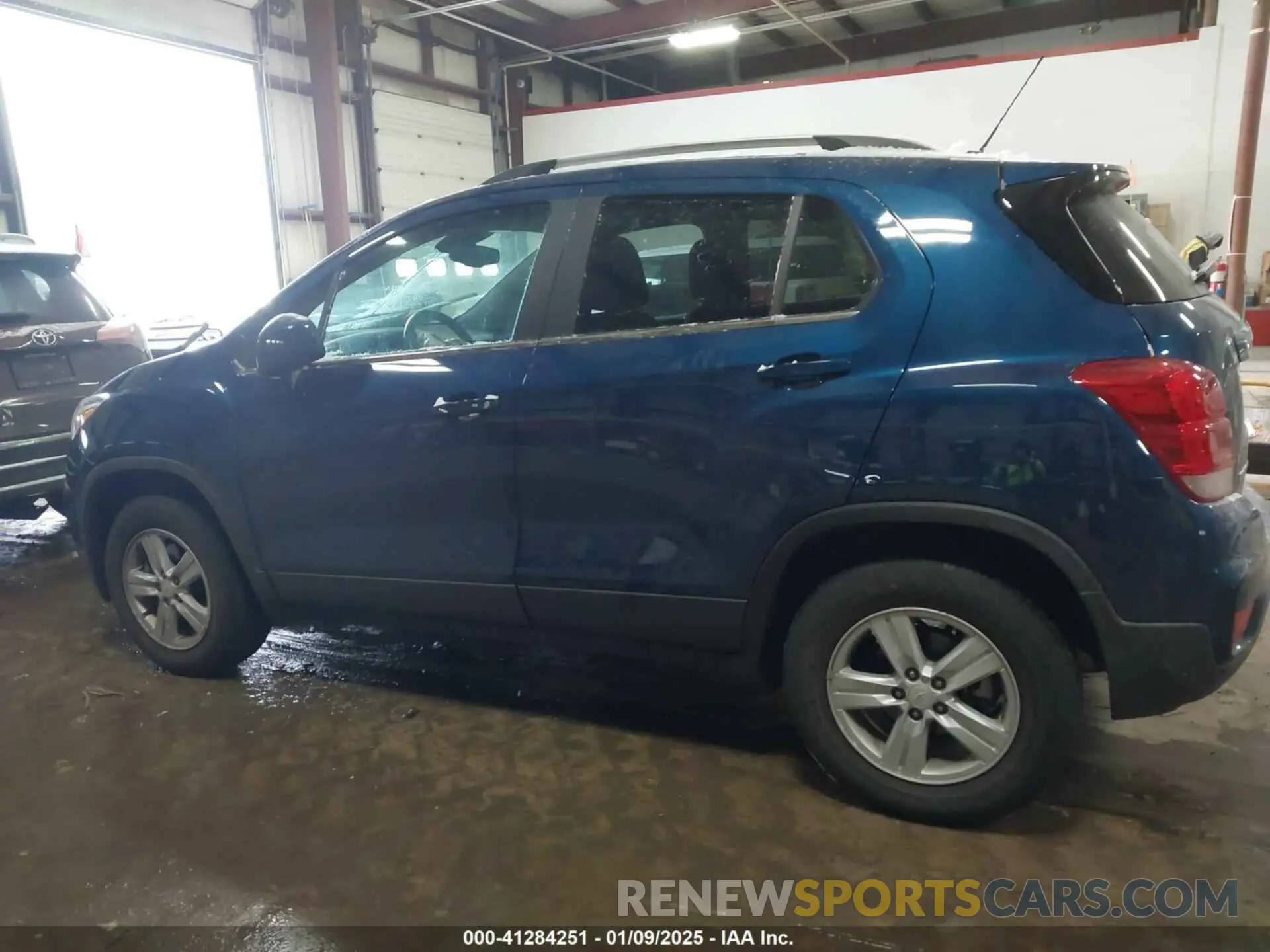 14 Photograph of a damaged car KL7CJPSB9LB330369 CHEVROLET TRAX 2020