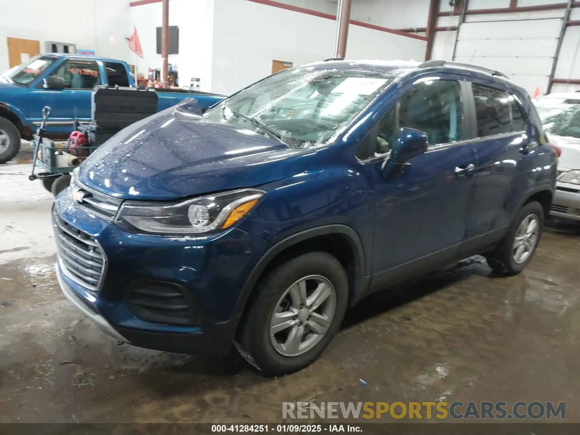 2 Photograph of a damaged car KL7CJPSB9LB330369 CHEVROLET TRAX 2020