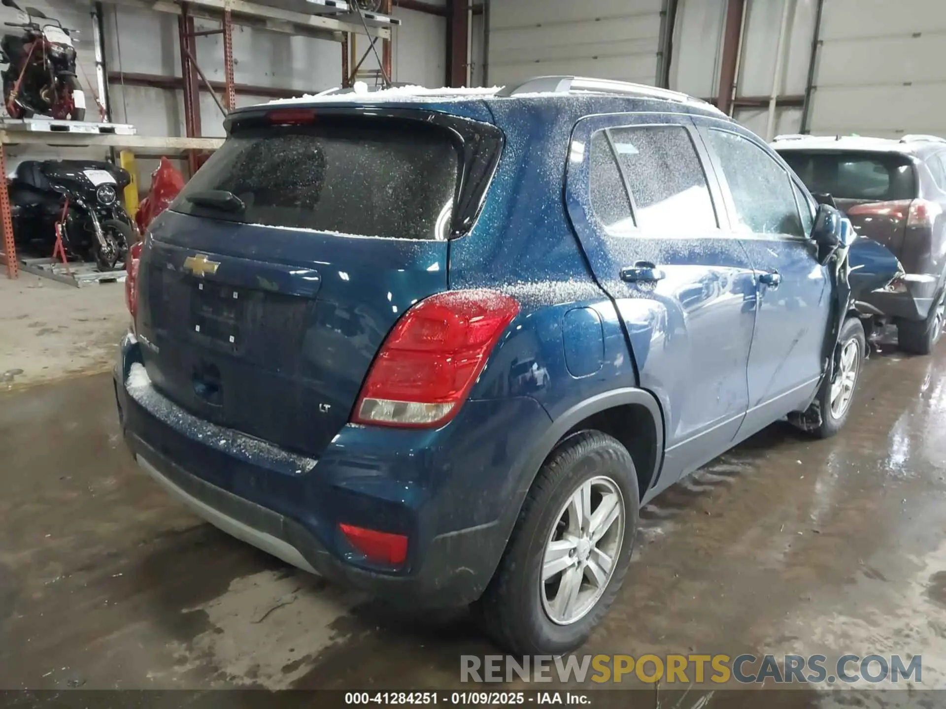 4 Photograph of a damaged car KL7CJPSB9LB330369 CHEVROLET TRAX 2020