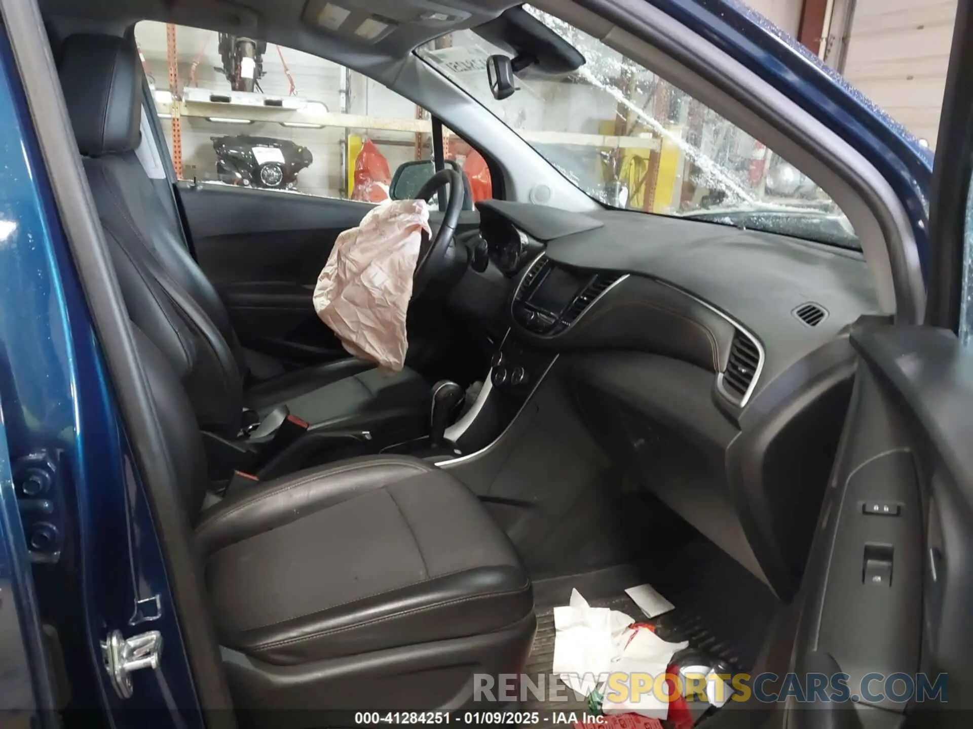5 Photograph of a damaged car KL7CJPSB9LB330369 CHEVROLET TRAX 2020