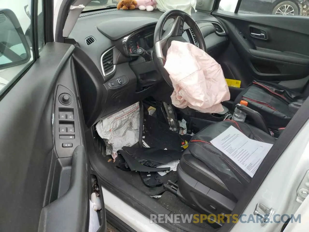 8 Photograph of a damaged car KL7CJPSBXLB001082 CHEVROLET TRAX 2020