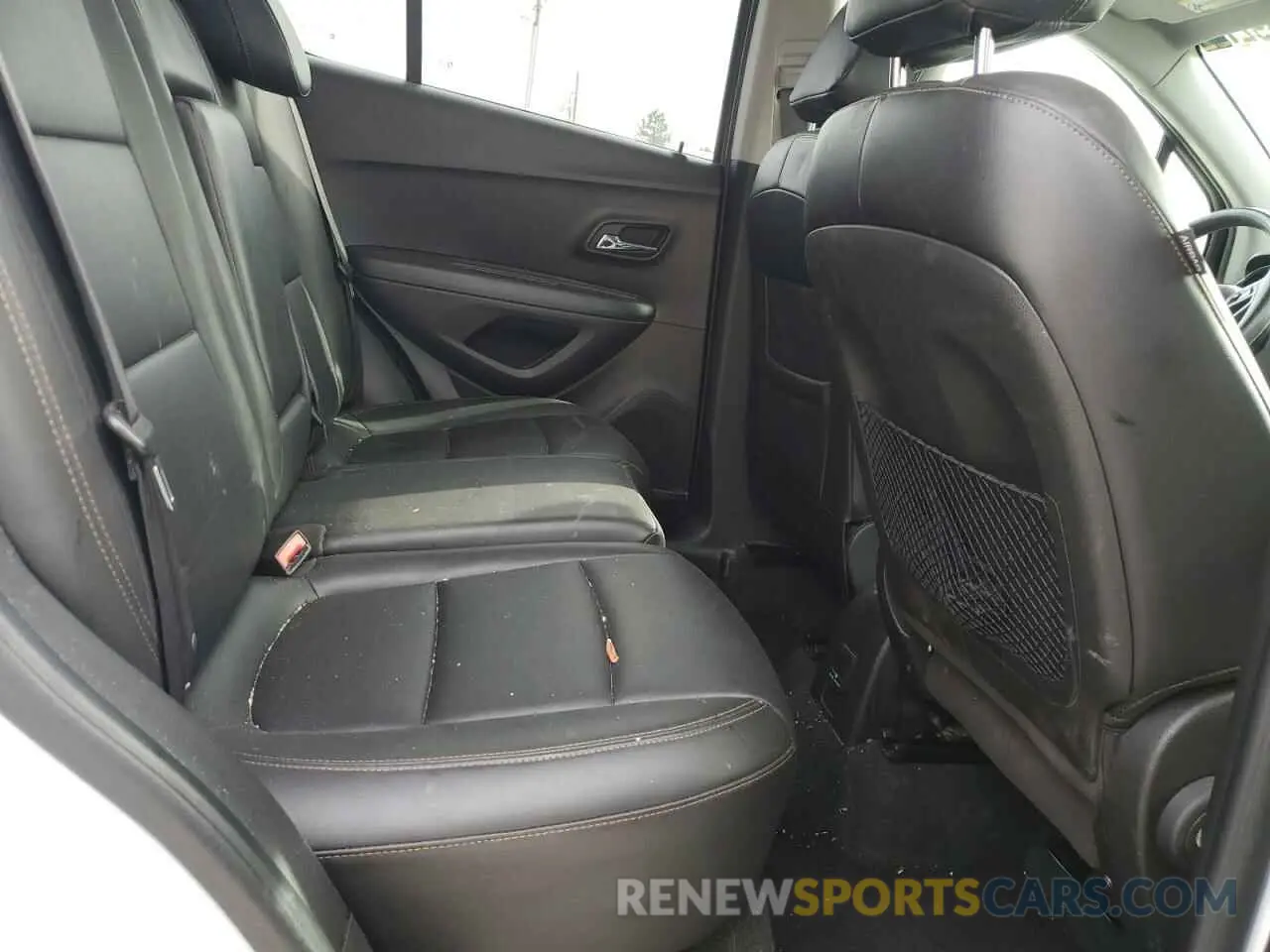 12 Photograph of a damaged car KL7CJRSB7LB318541 CHEVROLET TRAX 2020
