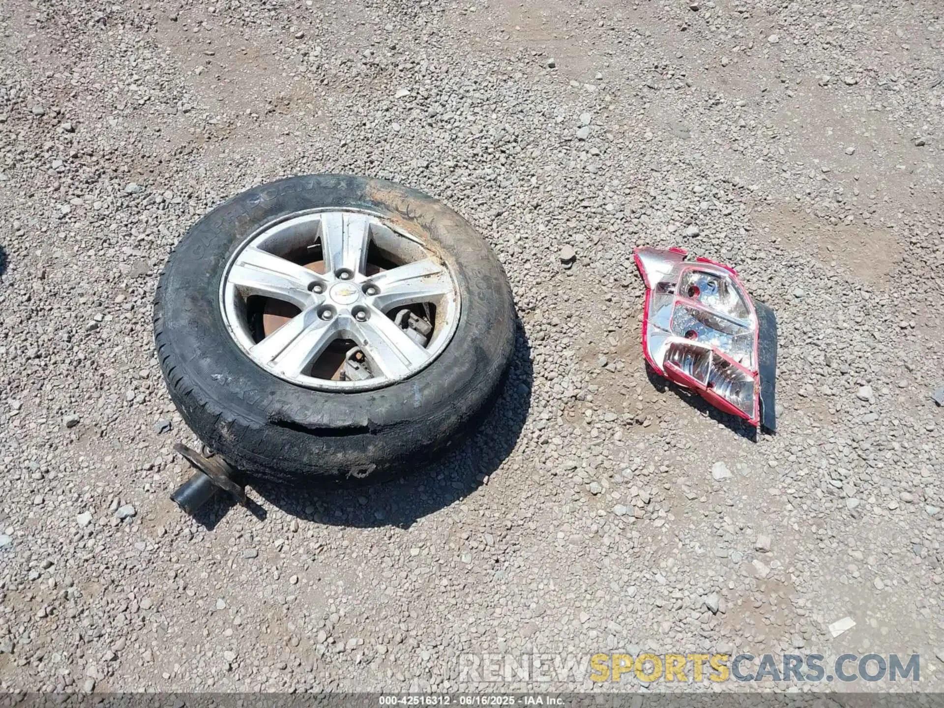 11 Photograph of a damaged car KL7CJKSB0MB316090 CHEVROLET TRAX 2021
