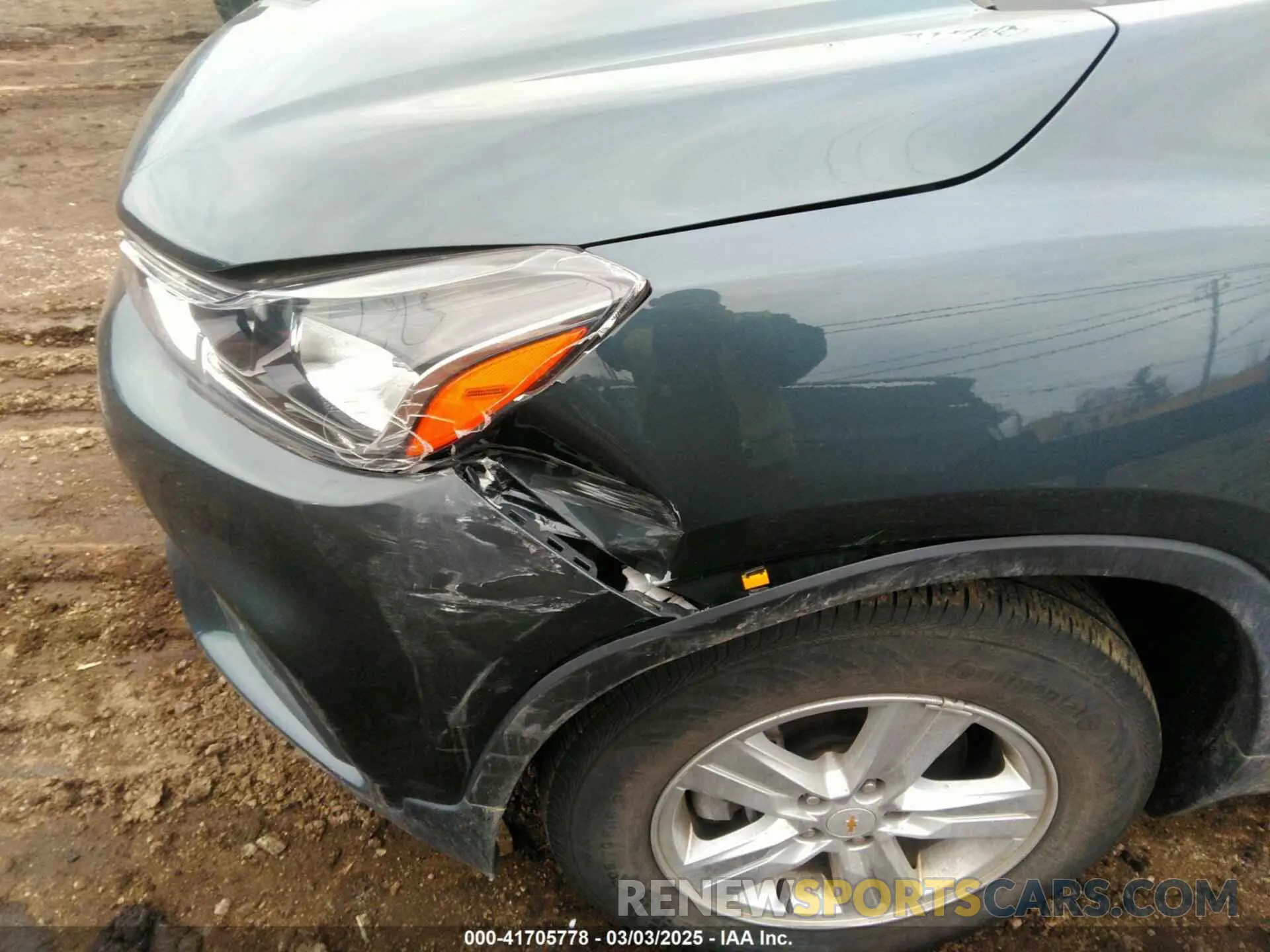 17 Photograph of a damaged car KL7CJKSB0MB322634 CHEVROLET TRAX 2021