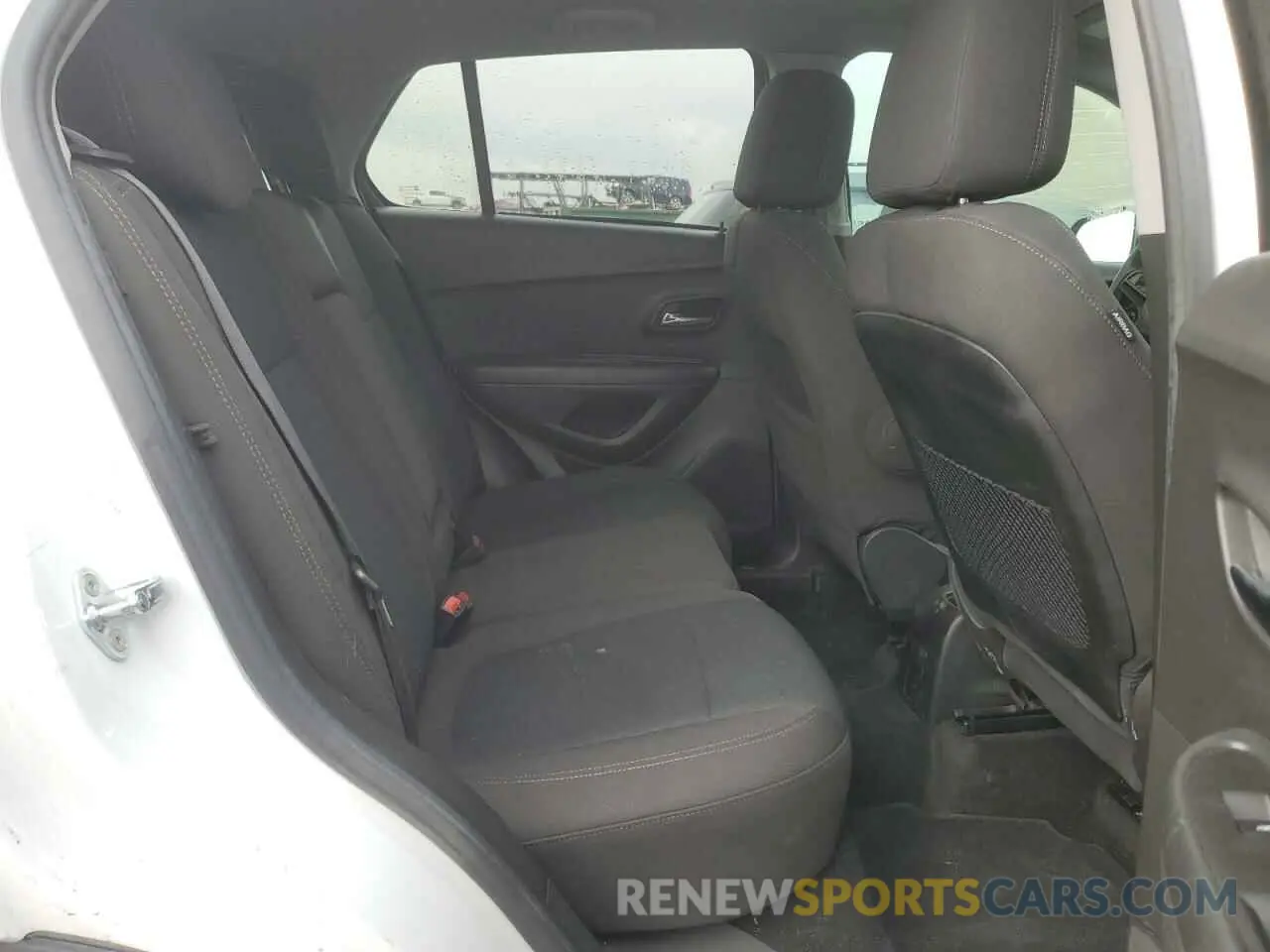 11 Photograph of a damaged car KL7CJKSB1MB312761 CHEVROLET TRAX 2021