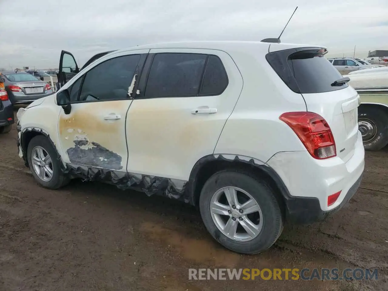 2 Photograph of a damaged car KL7CJKSB1MB312761 CHEVROLET TRAX 2021