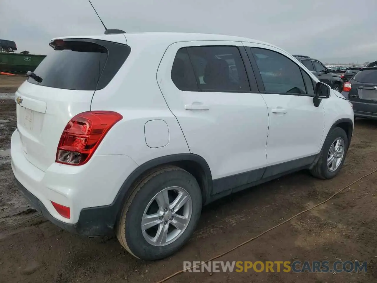 3 Photograph of a damaged car KL7CJKSB1MB312761 CHEVROLET TRAX 2021