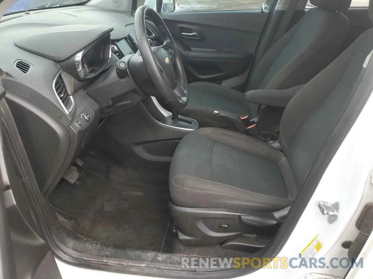 7 Photograph of a damaged car KL7CJKSB1MB312761 CHEVROLET TRAX 2021