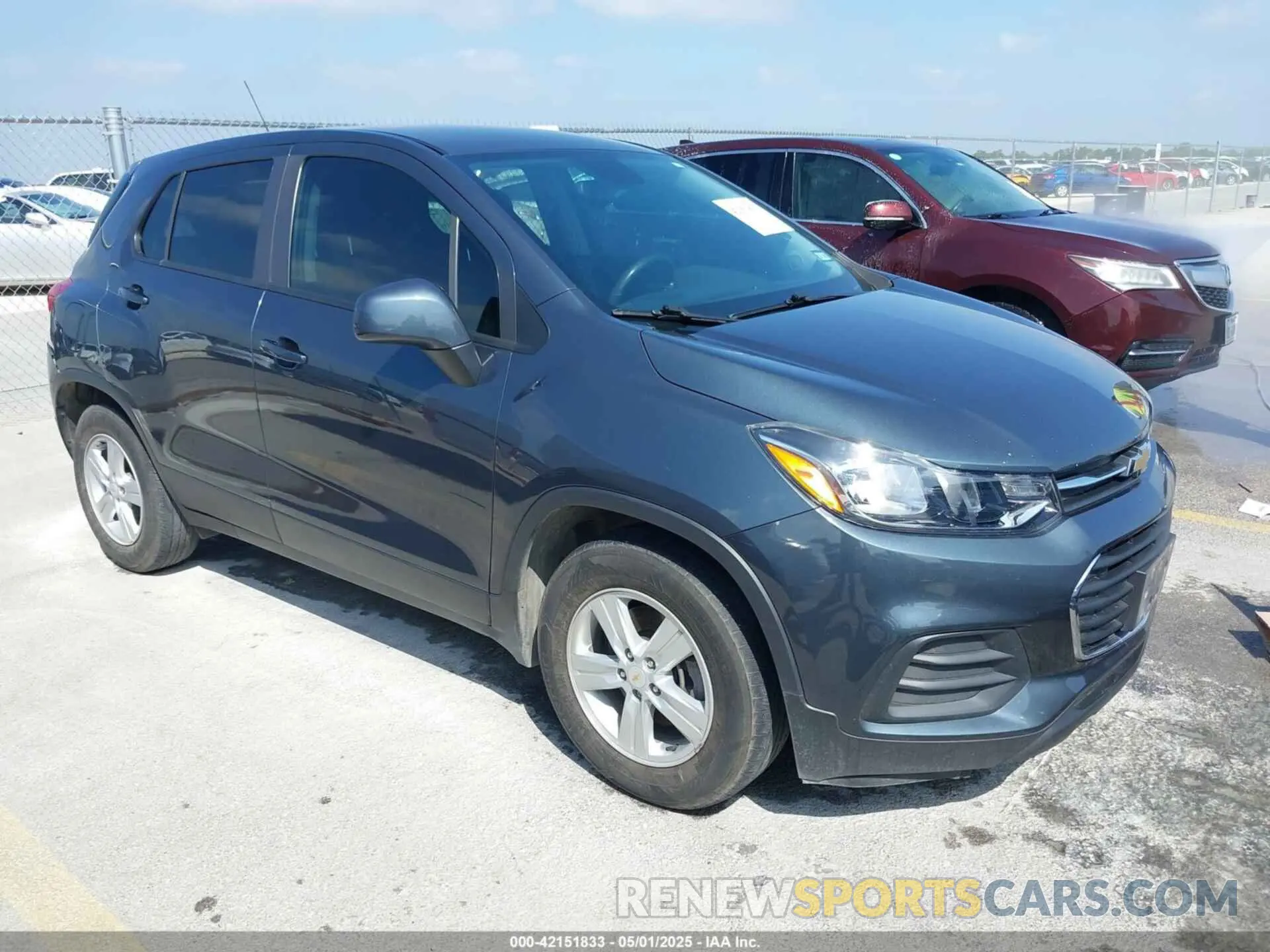 1 Photograph of a damaged car KL7CJKSB2MB303809 CHEVROLET TRAX 2021